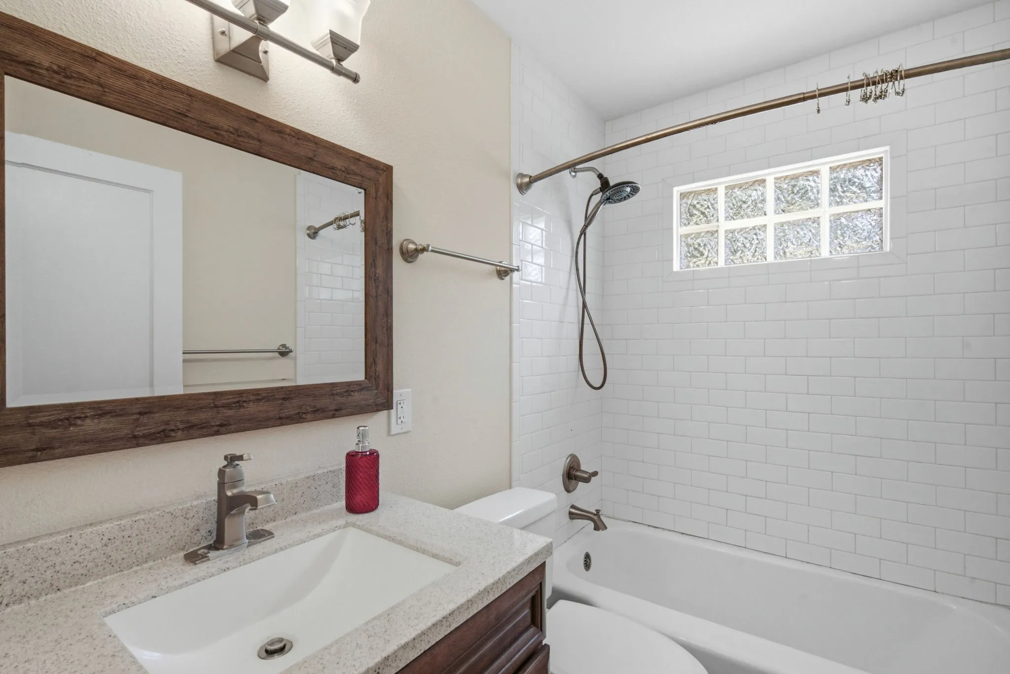 Single Family Residence For Sale in Parker County , 1310 Oliver Street, Weatherford, Texas 76086, 2 Bedroom, 1 Bathroom, 1 Garage spaces, 747 Sqft, built in 1957, mls#21344199, Real Estate Agent in Weatherford, Homes For Sale in Parker county, Homes For Sale in Weatherford, Realtor in Weatherford Texas, Real Estate Brokerage Independent Realty Texas, Luminita Cordes Realtor