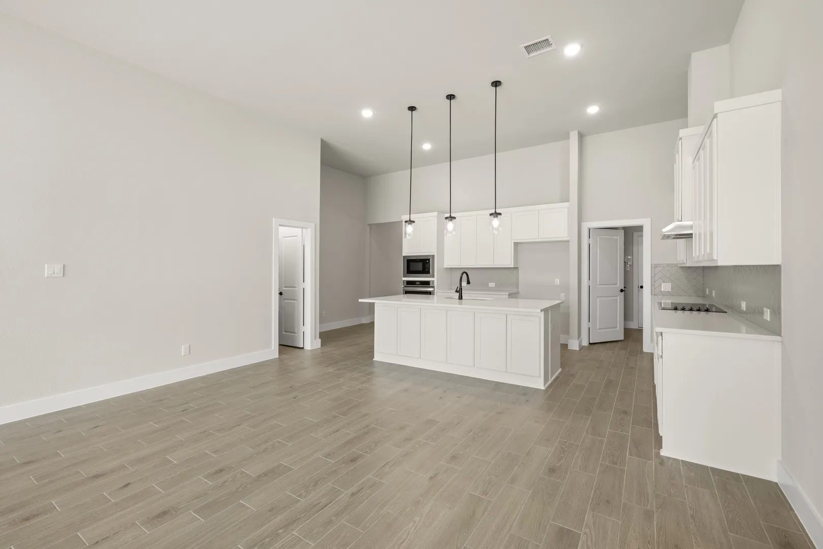 1810 Marlow- Dining_