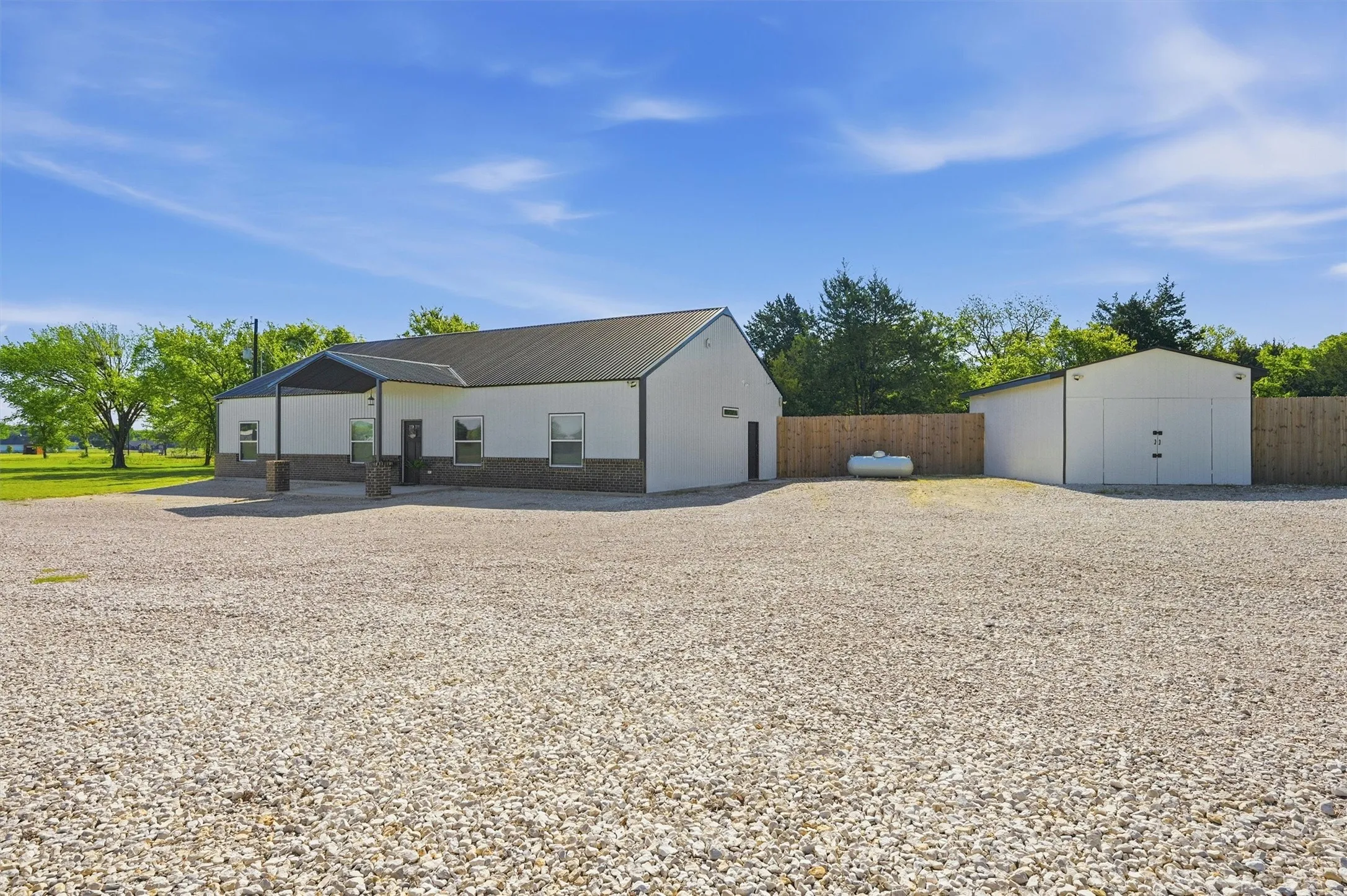 Single Family Residence For Sale in Cooke County , 210 County Road 2184, Gainesville, Texas 76240, 4 Bedroom, 3 Bathroom, Garage spaces, 2,100 Sqft, built in 2024, mls#21342308, Real Estate Agent in Gainesville, Homes For Sale in Cooke county, Homes For Sale in Gainesville, Realtor in Gainesville Texas, Real Estate Brokerage Independent Realty Texas, Luminita Cordes Realtor