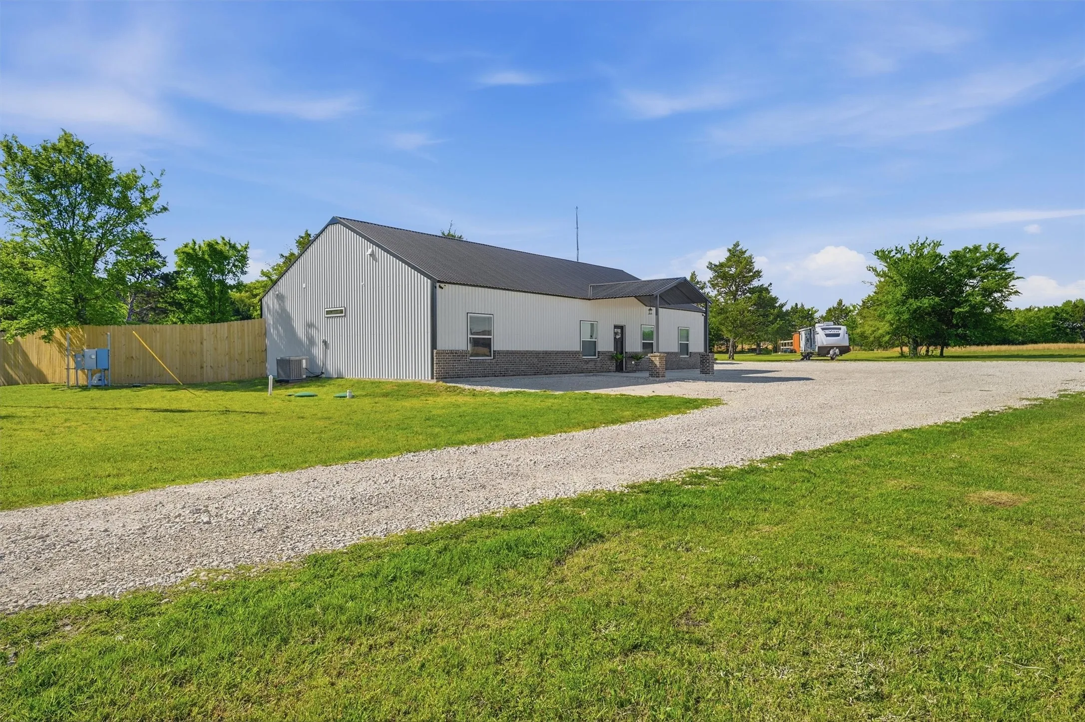Single Family Residence For Sale in Cooke County , 210 County Road 2184, Gainesville, Texas 76240, 4 Bedroom, 3 Bathroom, Garage spaces, 2,100 Sqft, built in 2024, mls#21342308, Real Estate Agent in Gainesville, Homes For Sale in Cooke county, Homes For Sale in Gainesville, Realtor in Gainesville Texas, Real Estate Brokerage Independent Realty Texas, Luminita Cordes Realtor