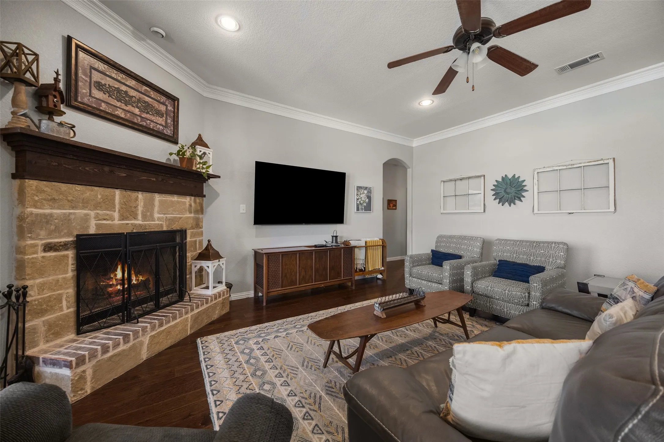 Single Family Residence For Sale in Collin County , 21867 County Road 820, Farmersville, Texas 75442, 4 Bedroom, 3 Bathroom, 3 Garage spaces, 2,813 Sqft, built in 2016, mls#21343388, Real Estate Agent in Farmersville, Homes For Sale in Collin county, Homes For Sale in Farmersville, Realtor in Farmersville Texas, Real Estate Brokerage Independent Realty Texas, Luminita Cordes Realtor
