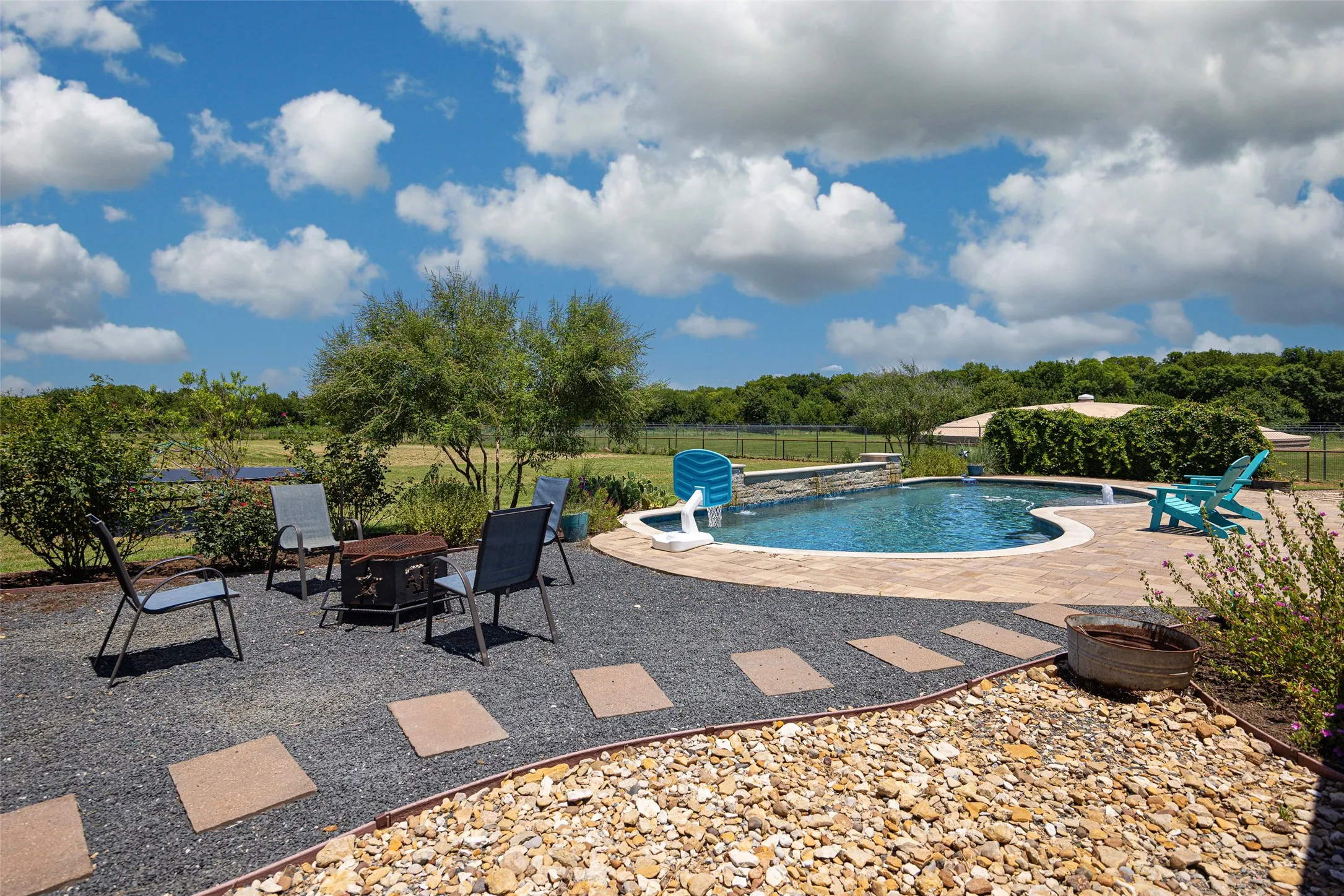 Single Family Residence For Sale in Collin County , 21867 County Road 820, Farmersville, Texas 75442, 4 Bedroom, 3 Bathroom, 3 Garage spaces, 2,813 Sqft, built in 2016, mls#21343388, Real Estate Agent in Farmersville, Homes For Sale in Collin county, Homes For Sale in Farmersville, Realtor in Farmersville Texas, Real Estate Brokerage Independent Realty Texas, Luminita Cordes Realtor
