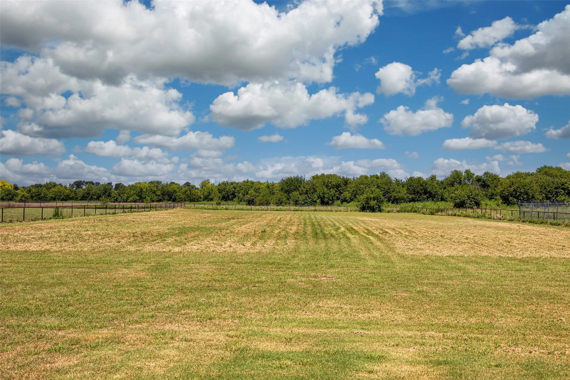 Single Family Residence For Sale in Collin County , 21867 County Road 820, Farmersville, Texas 75442, 4 Bedroom, 3 Bathroom, 3 Garage spaces, 2,813 Sqft, built in 2016, mls#21343388, Real Estate Agent in Farmersville, Homes For Sale in Collin county, Homes For Sale in Farmersville, Realtor in Farmersville Texas, Real Estate Brokerage Independent Realty Texas, Luminita Cordes Realtor