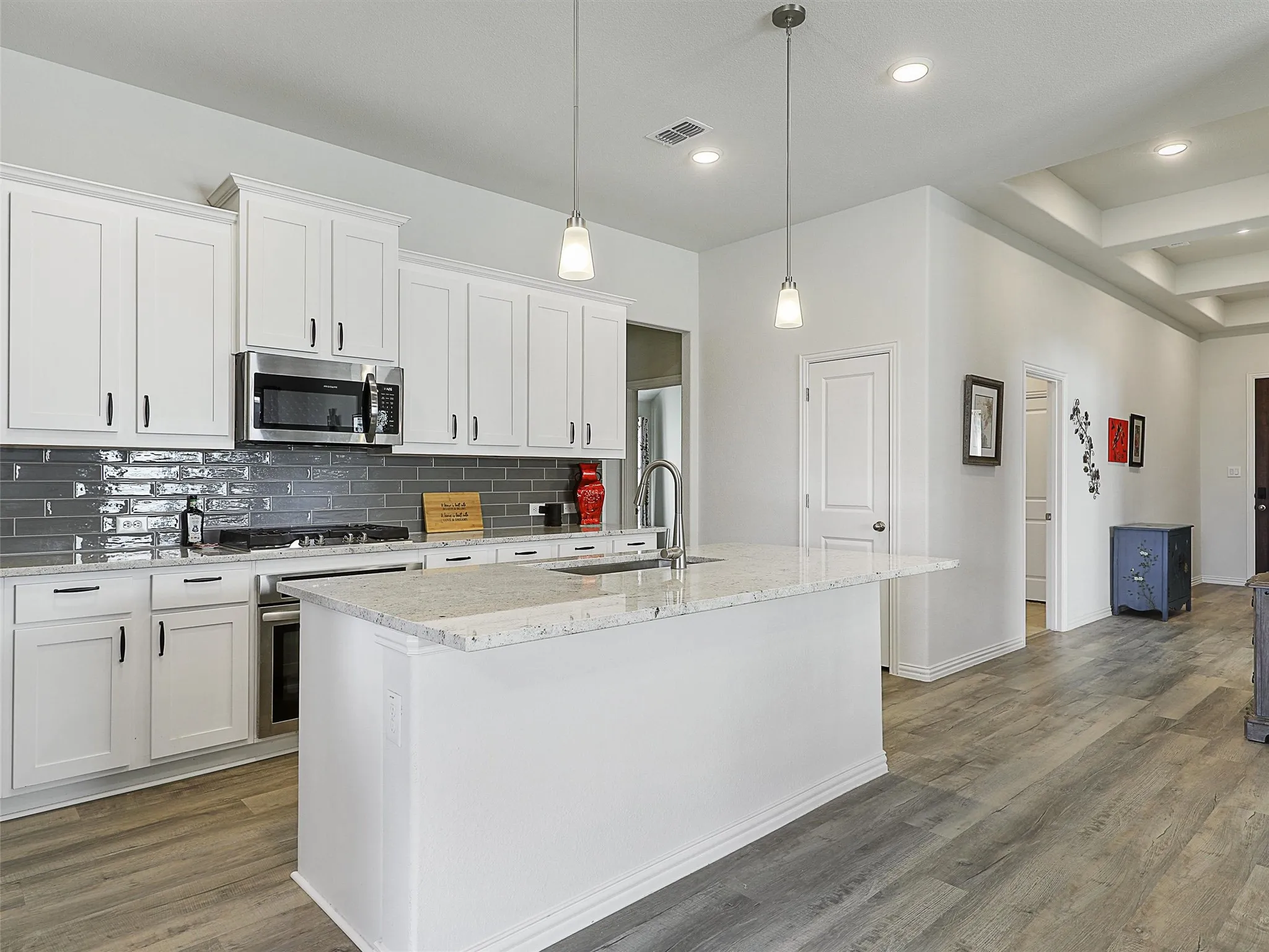 Island kitchen with breakfast bar
