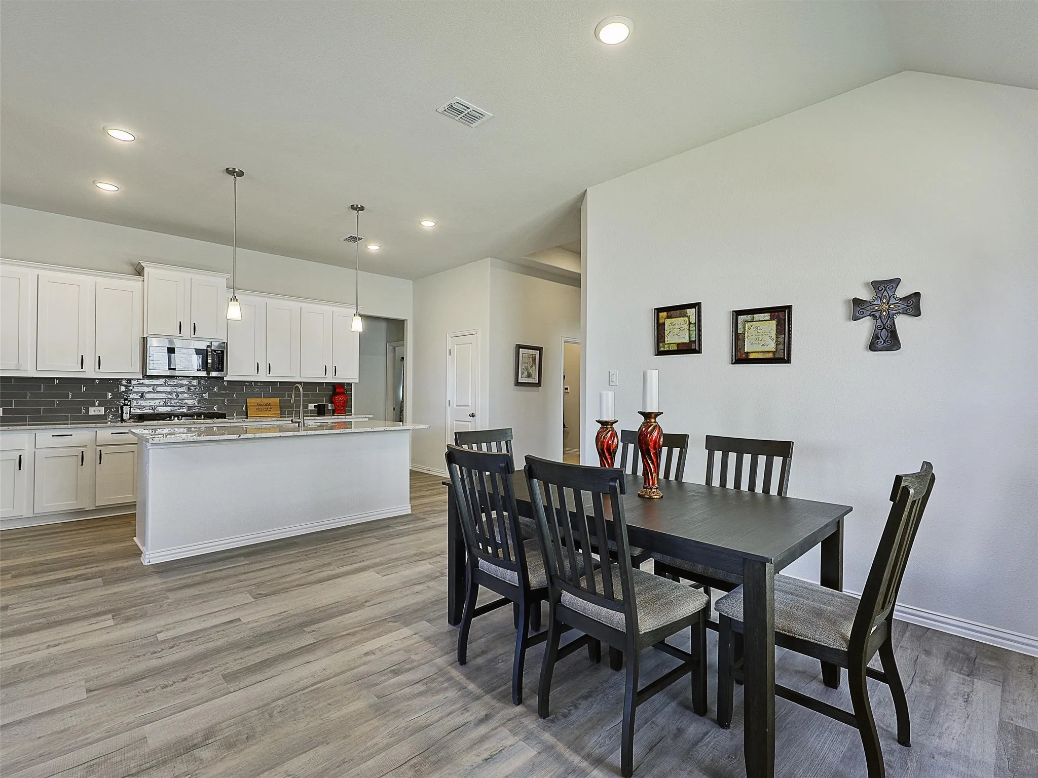 Dining area adjacent to kitchen