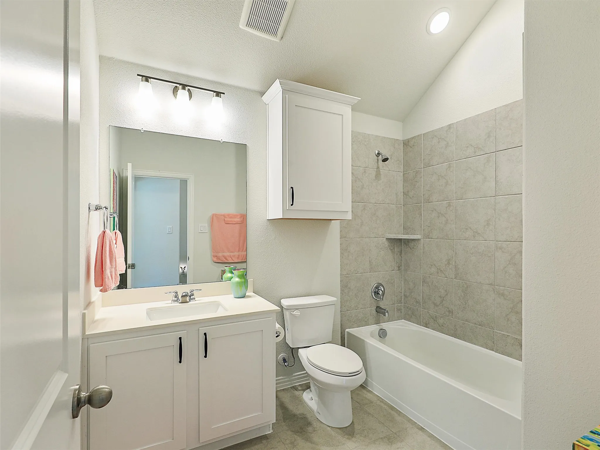 Bathroom for front bedroom