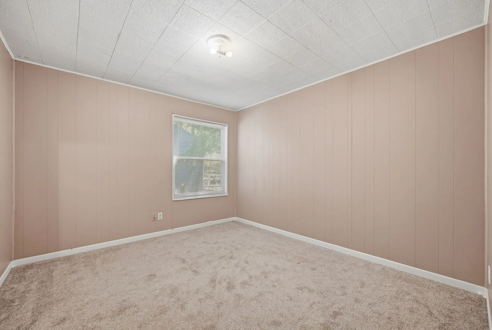 Single Family Residence For Sale in Taylor County , 1434 Kirkwood Street, Abilene, Texas 79603, 3 Bedroom, 2 Bathroom, 1 Garage spaces, 1,281 Sqft, built in 1950, mls#21343515, Real Estate Agent in Abilene, Homes For Sale in Taylor county, Homes For Sale in Abilene, Realtor in Abilene Texas, Real Estate Brokerage Independent Realty Texas, Luminita Cordes Realtor