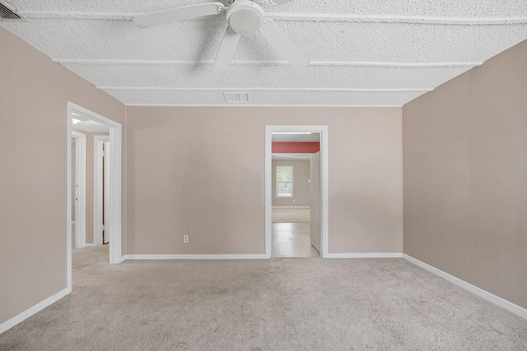 Single Family Residence For Sale in Taylor County , 1434 Kirkwood Street, Abilene, Texas 79603, 3 Bedroom, 2 Bathroom, 1 Garage spaces, 1,281 Sqft, built in 1950, mls#21343515, Real Estate Agent in Abilene, Homes For Sale in Taylor county, Homes For Sale in Abilene, Realtor in Abilene Texas, Real Estate Brokerage Independent Realty Texas, Luminita Cordes Realtor