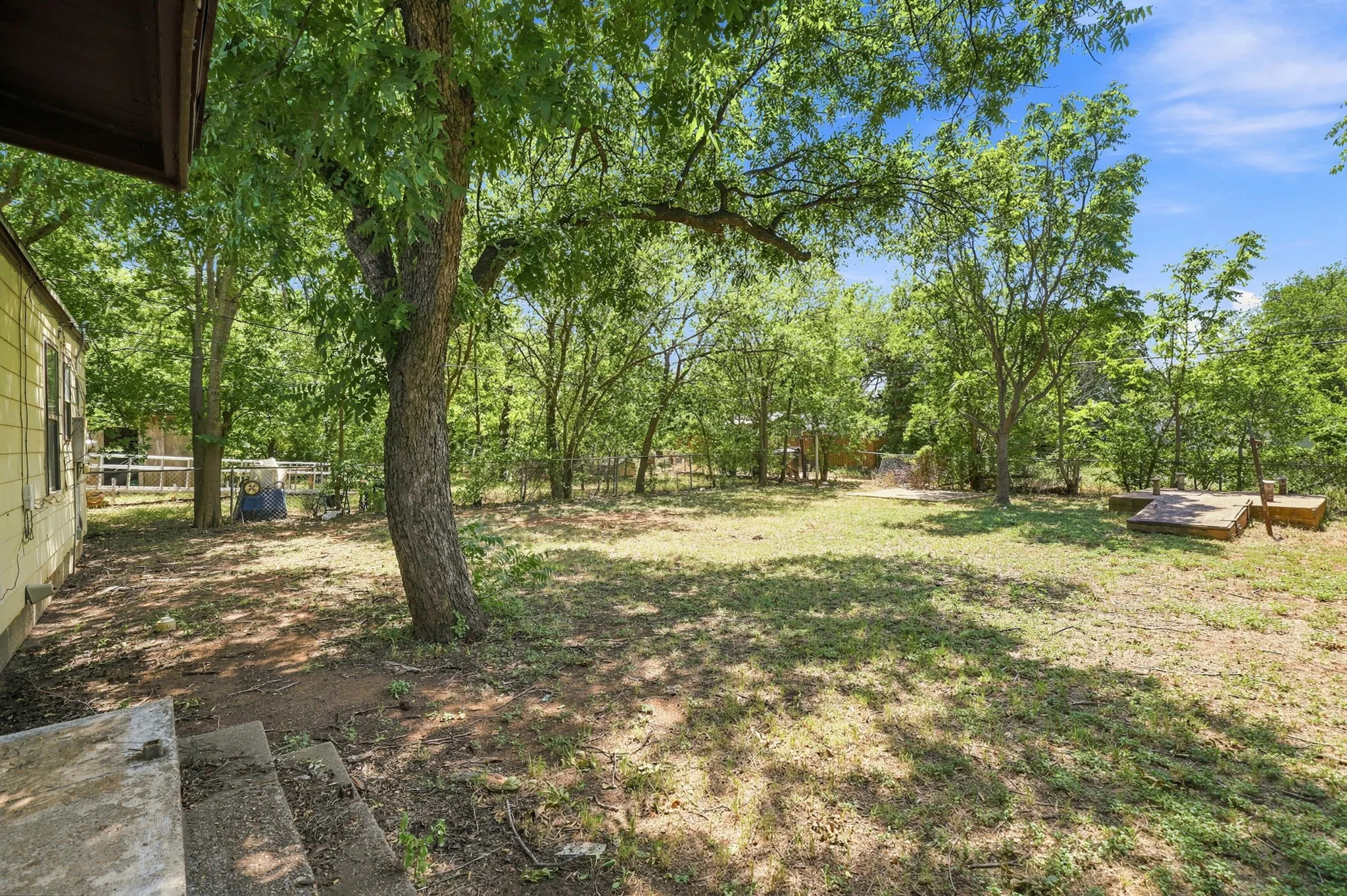 Single Family Residence For Sale in Taylor County , 1434 Kirkwood Street, Abilene, Texas 79603, 3 Bedroom, 2 Bathroom, 1 Garage spaces, 1,281 Sqft, built in 1950, mls#21343515, Real Estate Agent in Abilene, Homes For Sale in Taylor county, Homes For Sale in Abilene, Realtor in Abilene Texas, Real Estate Brokerage Independent Realty Texas, Luminita Cordes Realtor