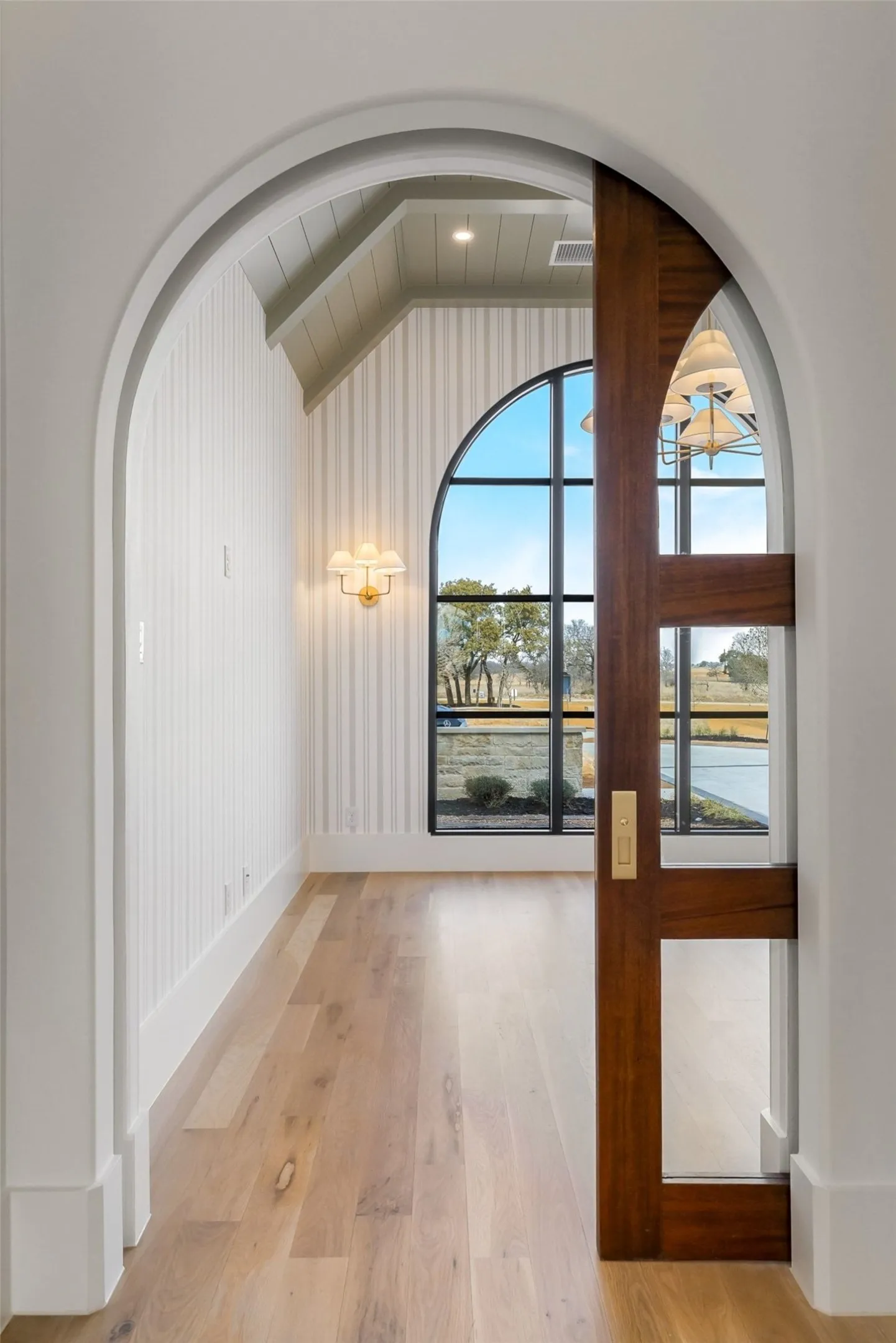 Single Family Residence For Sale in Tarrant County , 10717 Arrowhead Point Drive, Fort Worth, Texas 76179, 5 Bedroom, 6 Bathroom, 3 Garage spaces, 6,863 Sqft, built in 2026, mls#21344939, Real Estate Agent in Fort Worth, Homes For Sale in Tarrant county, Homes For Sale in Fort Worth, Realtor in Fort Worth Texas, Real Estate Brokerage Independent Realty Texas, Luminita Cordes Realtor