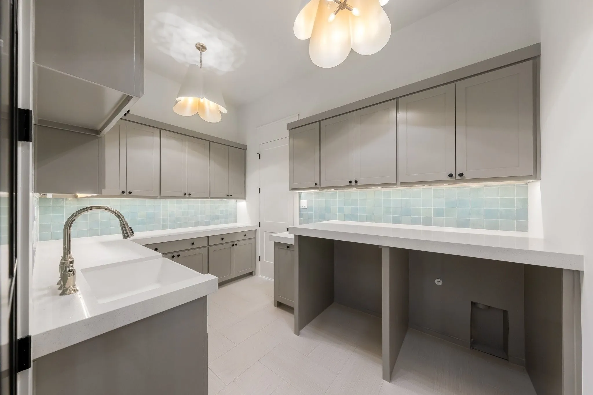 Single Family Residence For Sale in Tarrant County , 10717 Arrowhead Point Drive, Fort Worth, Texas 76179, 5 Bedroom, 6 Bathroom, 3 Garage spaces, 6,863 Sqft, built in 2026, mls#21344939, Real Estate Agent in Fort Worth, Homes For Sale in Tarrant county, Homes For Sale in Fort Worth, Realtor in Fort Worth Texas, Real Estate Brokerage Independent Realty Texas, Luminita Cordes Realtor