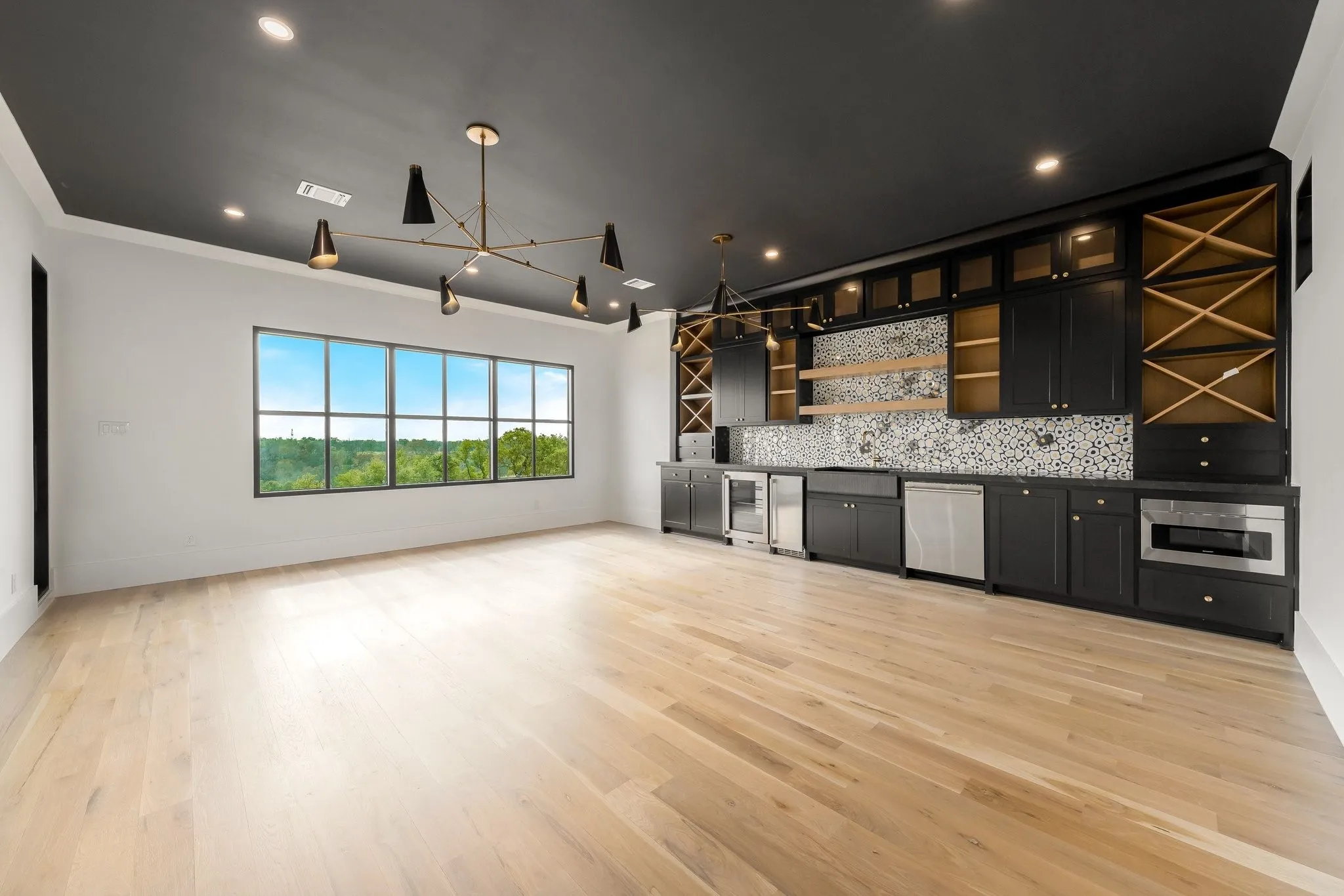 Single Family Residence For Sale in Tarrant County , 10717 Arrowhead Point Drive, Fort Worth, Texas 76179, 5 Bedroom, 6 Bathroom, 3 Garage spaces, 6,863 Sqft, built in 2026, mls#21344939, Real Estate Agent in Fort Worth, Homes For Sale in Tarrant county, Homes For Sale in Fort Worth, Realtor in Fort Worth Texas, Real Estate Brokerage Independent Realty Texas, Luminita Cordes Realtor