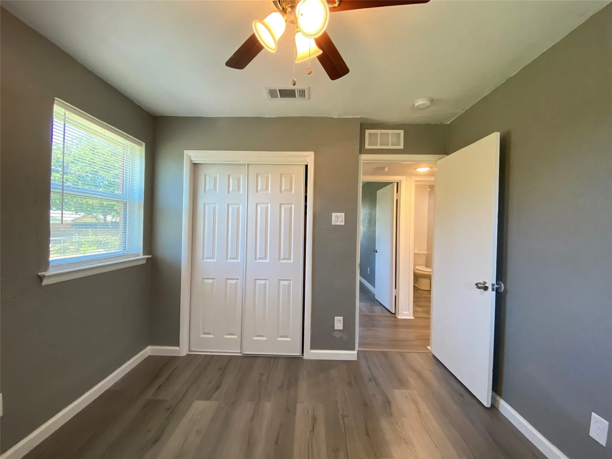 Single Family Residence For Rent in Dallas County , 2813 Arcady Drive, Garland, Texas 75041, 3 Bedroom, 2 Bathroom, Garage spaces, 1,500 Sqft, built in 1960, mls#21344943, Real Estate Agent in Garland, Homes For Rent in Dallas county, Homes For Rent in Garland, Realtor in Garland Texas, Real Estate Brokerage Independent Realty Texas, Luminita Cordes Realtor