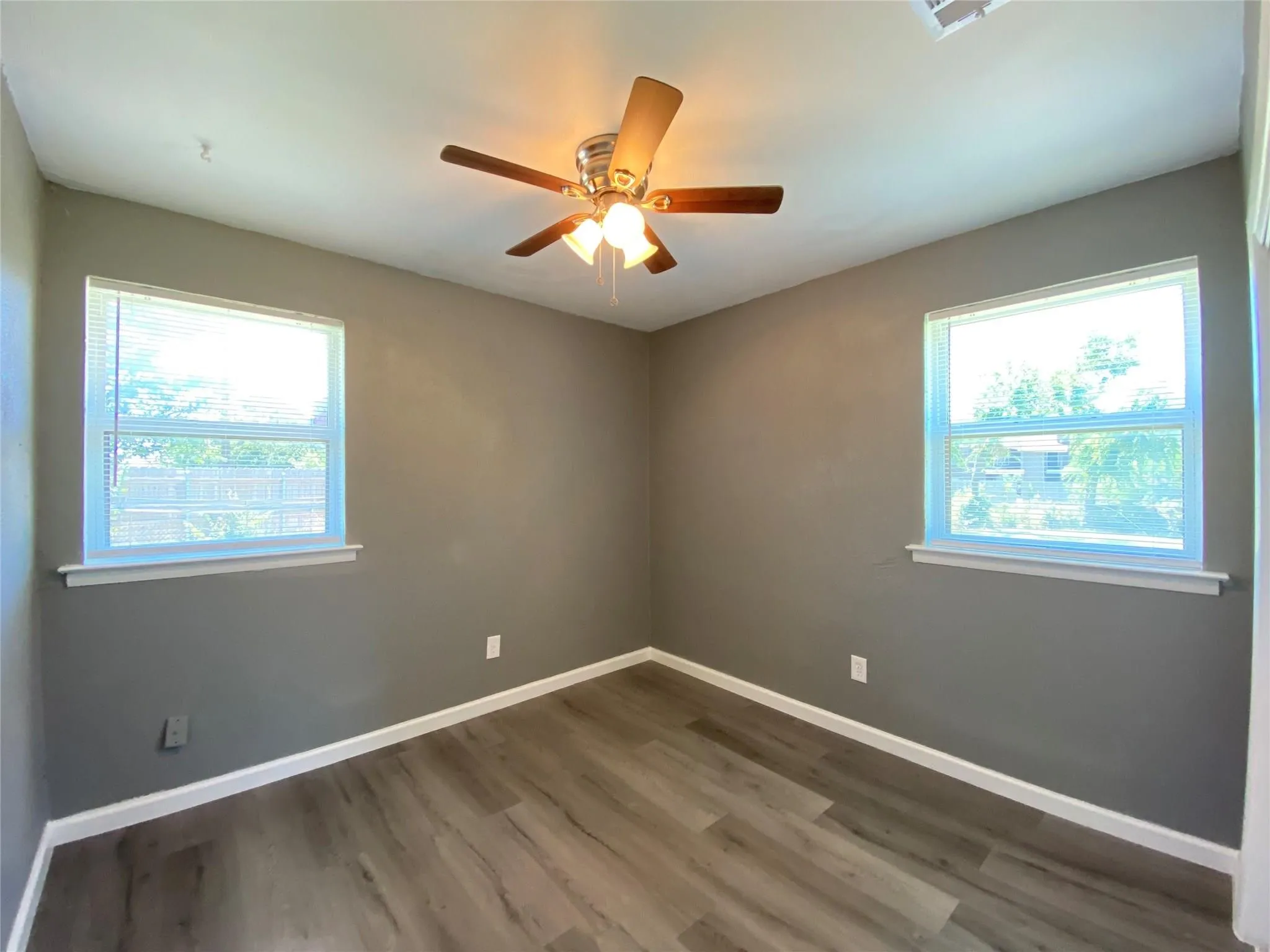 Single Family Residence For Rent in Dallas County , 2813 Arcady Drive, Garland, Texas 75041, 3 Bedroom, 2 Bathroom, Garage spaces, 1,500 Sqft, built in 1960, mls#21344943, Real Estate Agent in Garland, Homes For Rent in Dallas county, Homes For Rent in Garland, Realtor in Garland Texas, Real Estate Brokerage Independent Realty Texas, Luminita Cordes Realtor
