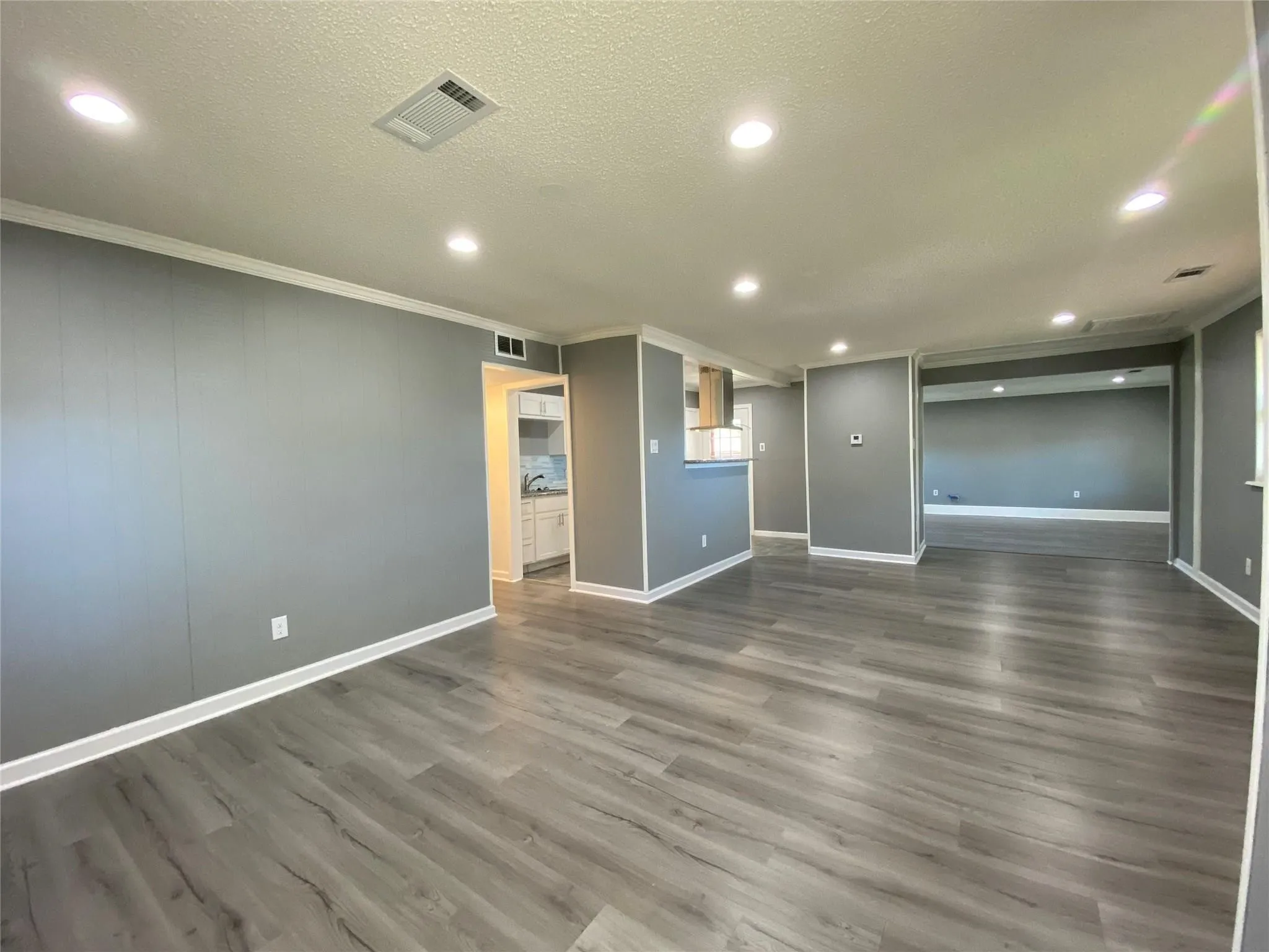 Single Family Residence For Rent in Dallas County , 2813 Arcady Drive, Garland, Texas 75041, 3 Bedroom, 2 Bathroom, Garage spaces, 1,500 Sqft, built in 1960, mls#21344943, Real Estate Agent in Garland, Homes For Rent in Dallas county, Homes For Rent in Garland, Realtor in Garland Texas, Real Estate Brokerage Independent Realty Texas, Luminita Cordes Realtor