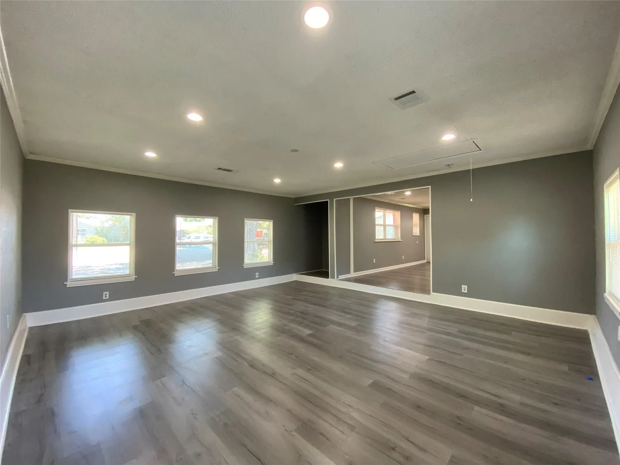 Single Family Residence For Rent in Dallas County , 2813 Arcady Drive, Garland, Texas 75041, 3 Bedroom, 2 Bathroom, Garage spaces, 1,500 Sqft, built in 1960, mls#21344943, Real Estate Agent in Garland, Homes For Rent in Dallas county, Homes For Rent in Garland, Realtor in Garland Texas, Real Estate Brokerage Independent Realty Texas, Luminita Cordes Realtor