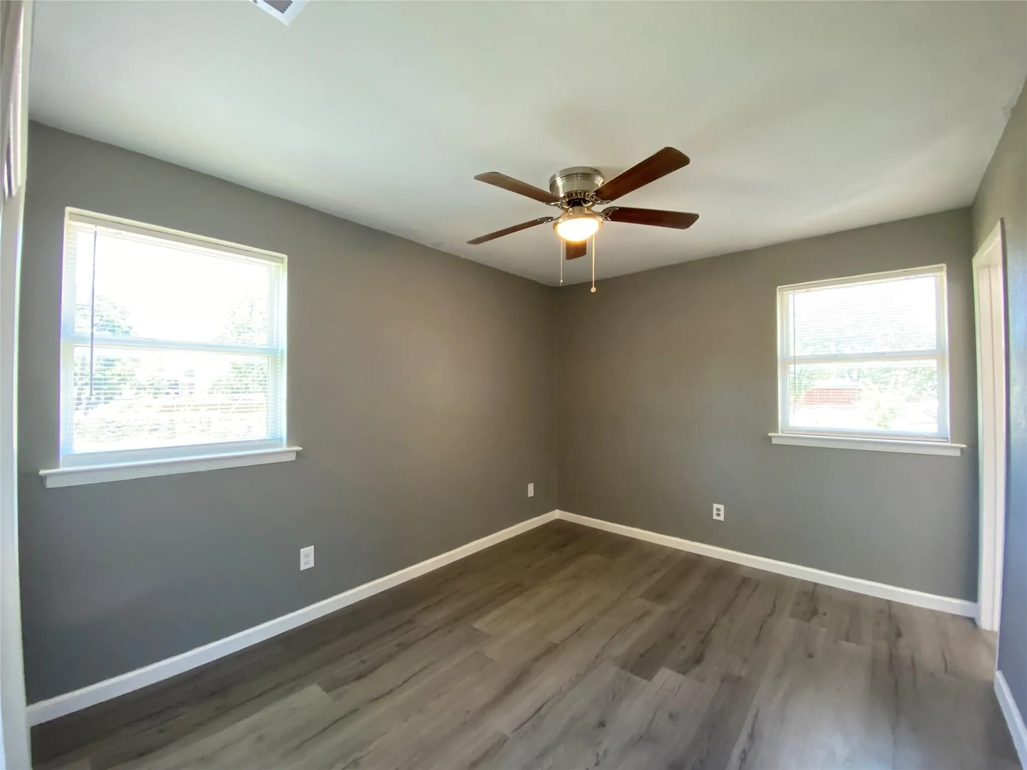 Single Family Residence For Rent in Dallas County , 2813 Arcady Drive, Garland, Texas 75041, 3 Bedroom, 2 Bathroom, Garage spaces, 1,500 Sqft, built in 1960, mls#21344943, Real Estate Agent in Garland, Homes For Rent in Dallas county, Homes For Rent in Garland, Realtor in Garland Texas, Real Estate Brokerage Independent Realty Texas, Luminita Cordes Realtor