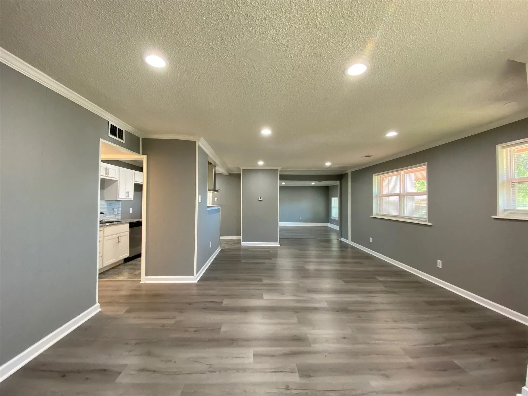 Single Family Residence For Rent in Dallas County , 2813 Arcady Drive, Garland, Texas 75041, 3 Bedroom, 2 Bathroom, Garage spaces, 1,500 Sqft, built in 1960, mls#21344943, Real Estate Agent in Garland, Homes For Rent in Dallas county, Homes For Rent in Garland, Realtor in Garland Texas, Real Estate Brokerage Independent Realty Texas, Luminita Cordes Realtor