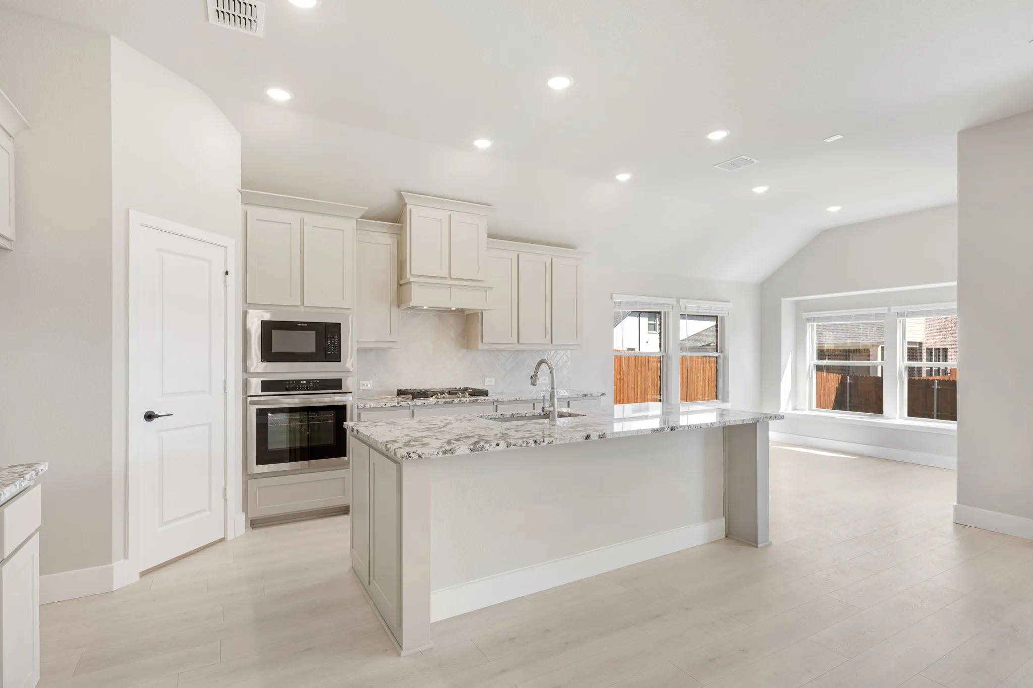 Single Family Residence For Sale in Johnson County , 917 Hickory Chase Drive, Godley, Texas 76044, 4 Bedroom, 3 Bathroom, 2 Garage spaces, 2,103 Sqft, built in 2026, mls#21344955, Real Estate Agent in Godley, Homes For Sale in Johnson county, Homes For Sale in Godley, Realtor in Godley Texas, Real Estate Brokerage Independent Realty Texas, Luminita Cordes Realtor