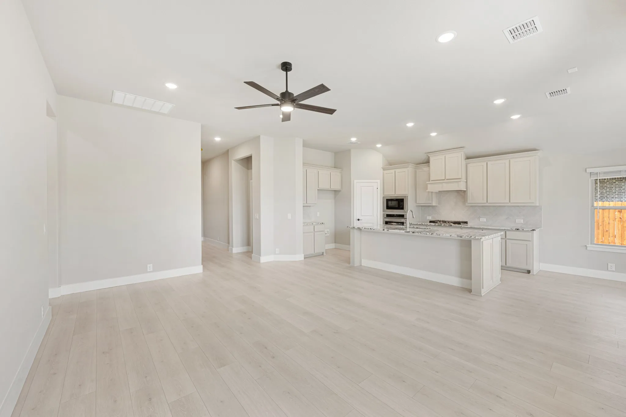 Single Family Residence For Sale in Johnson County , 917 Hickory Chase Drive, Godley, Texas 76044, 4 Bedroom, 3 Bathroom, 2 Garage spaces, 2,103 Sqft, built in 2026, mls#21344955, Real Estate Agent in Godley, Homes For Sale in Johnson county, Homes For Sale in Godley, Realtor in Godley Texas, Real Estate Brokerage Independent Realty Texas, Luminita Cordes Realtor