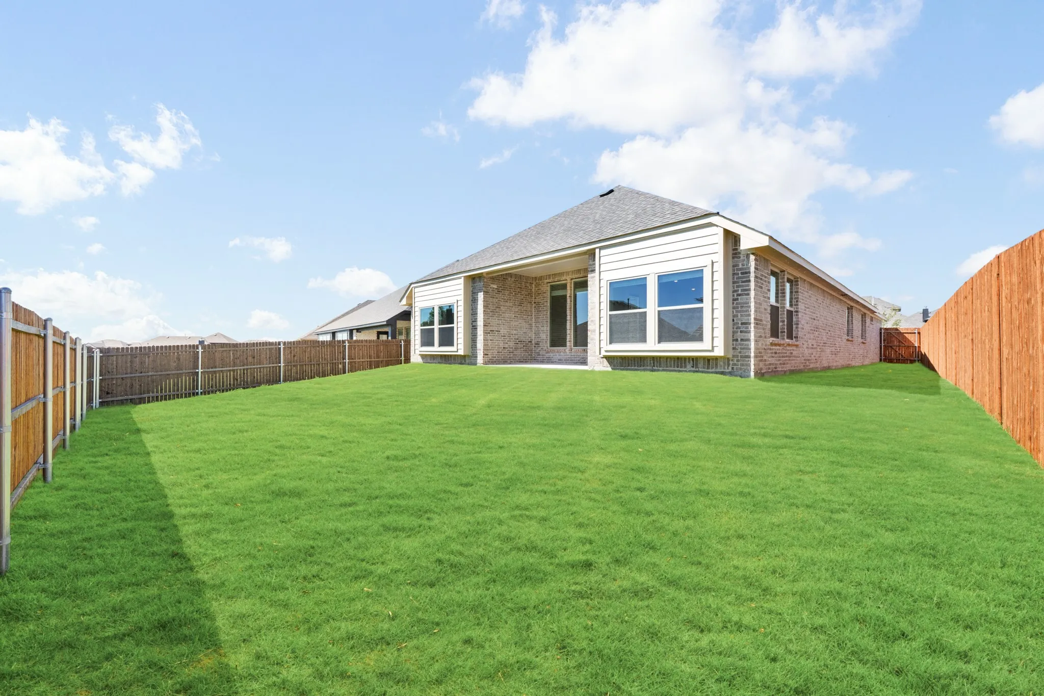 Single Family Residence For Sale in Johnson County , 917 Hickory Chase Drive, Godley, Texas 76044, 4 Bedroom, 3 Bathroom, 2 Garage spaces, 2,103 Sqft, built in 2026, mls#21344955, Real Estate Agent in Godley, Homes For Sale in Johnson county, Homes For Sale in Godley, Realtor in Godley Texas, Real Estate Brokerage Independent Realty Texas, Luminita Cordes Realtor
