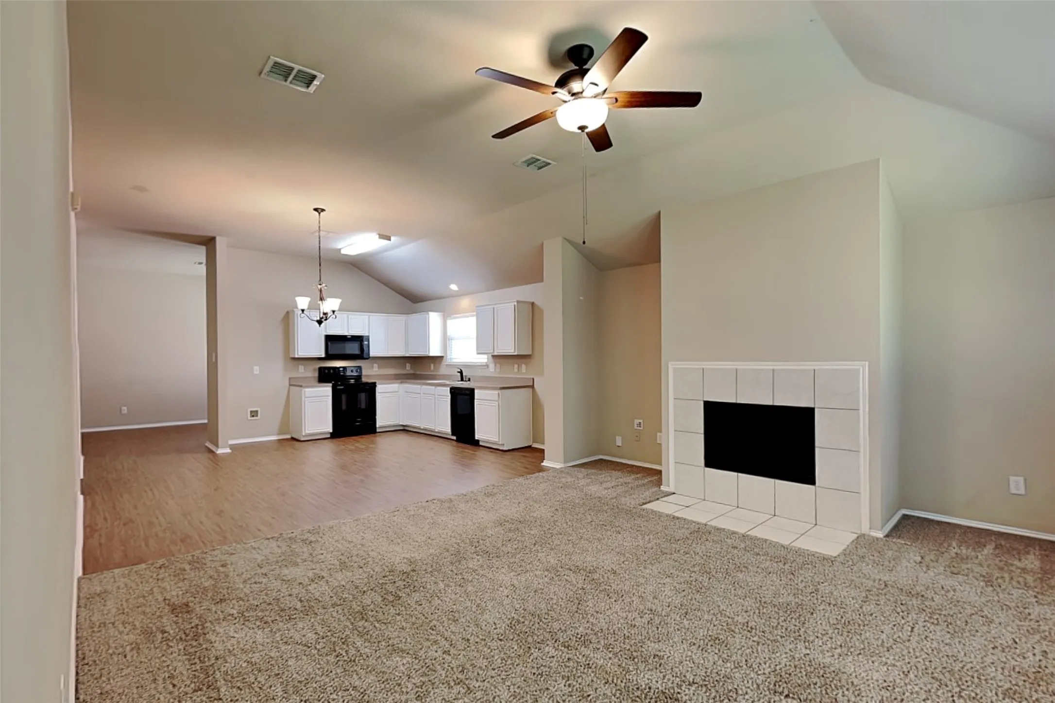 Single Family Residence For Rent in Tarrant County , 5561 Spring Ridge Drive, Watauga, Texas 76137, 4 Bedroom, 2 Bathroom, 2 Garage spaces, 1,957 Sqft, built in 2002, mls#21344956, Real Estate Agent in Watauga, Homes For Rent in Tarrant county, Homes For Rent in Watauga, Realtor in Watauga Texas, Real Estate Brokerage Independent Realty Texas, Luminita Cordes Realtor