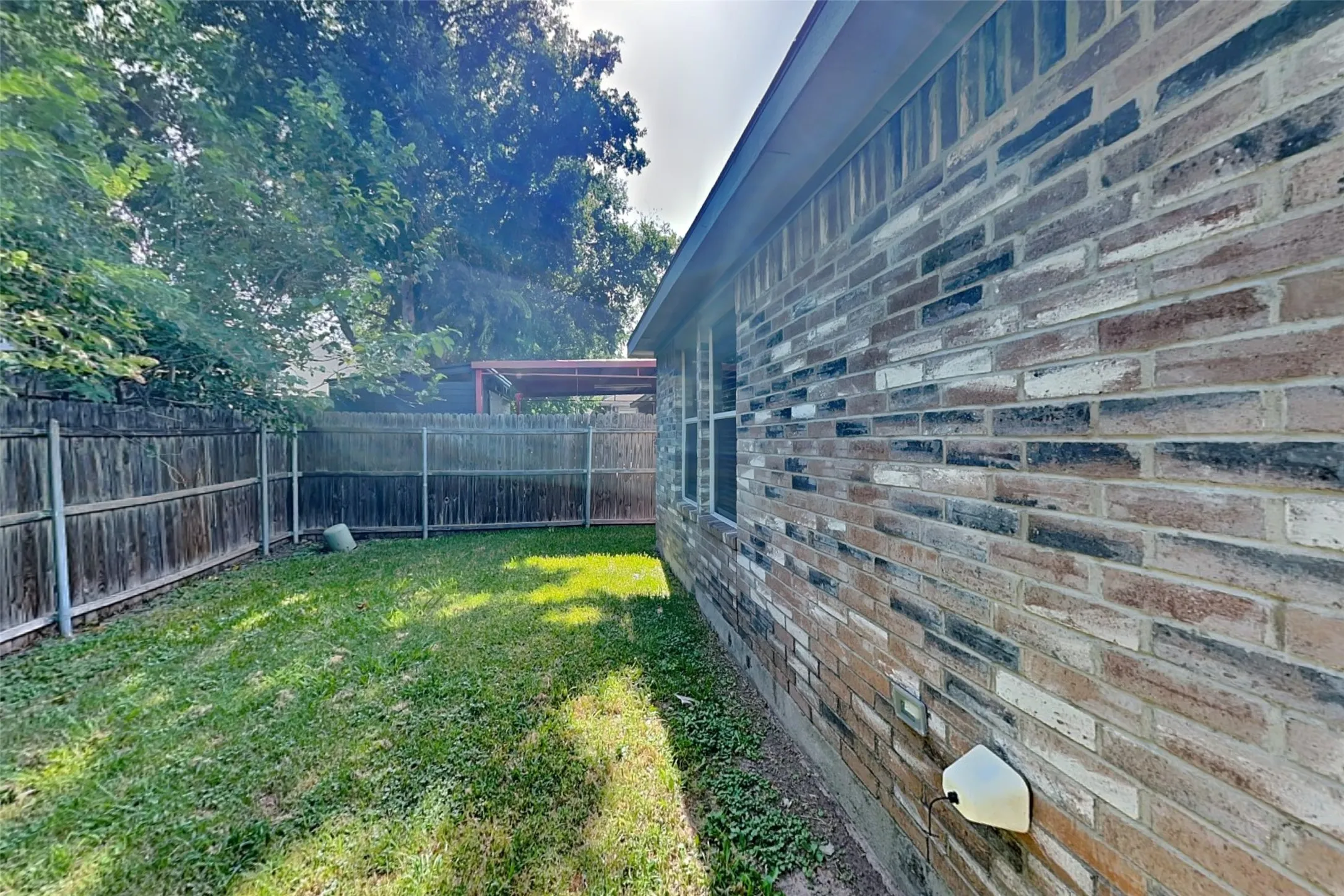 Single Family Residence For Rent in Tarrant County , 5561 Spring Ridge Drive, Watauga, Texas 76137, 4 Bedroom, 2 Bathroom, 2 Garage spaces, 1,957 Sqft, built in 2002, mls#21344956, Real Estate Agent in Watauga, Homes For Rent in Tarrant county, Homes For Rent in Watauga, Realtor in Watauga Texas, Real Estate Brokerage Independent Realty Texas, Luminita Cordes Realtor