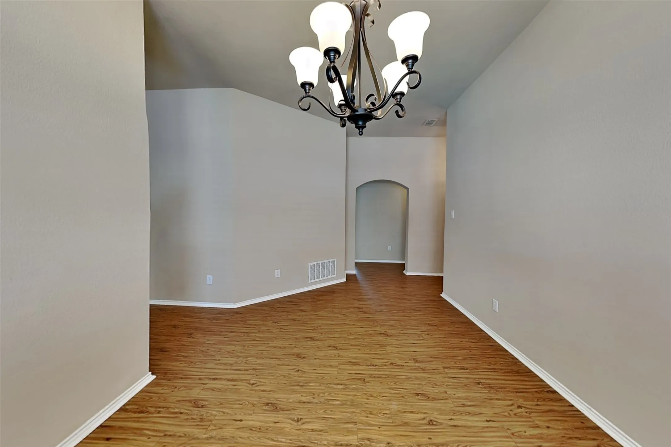 Single Family Residence For Rent in Tarrant County , 5561 Spring Ridge Drive, Watauga, Texas 76137, 4 Bedroom, 2 Bathroom, 2 Garage spaces, 1,957 Sqft, built in 2002, mls#21344956, Real Estate Agent in Watauga, Homes For Rent in Tarrant county, Homes For Rent in Watauga, Realtor in Watauga Texas, Real Estate Brokerage Independent Realty Texas, Luminita Cordes Realtor