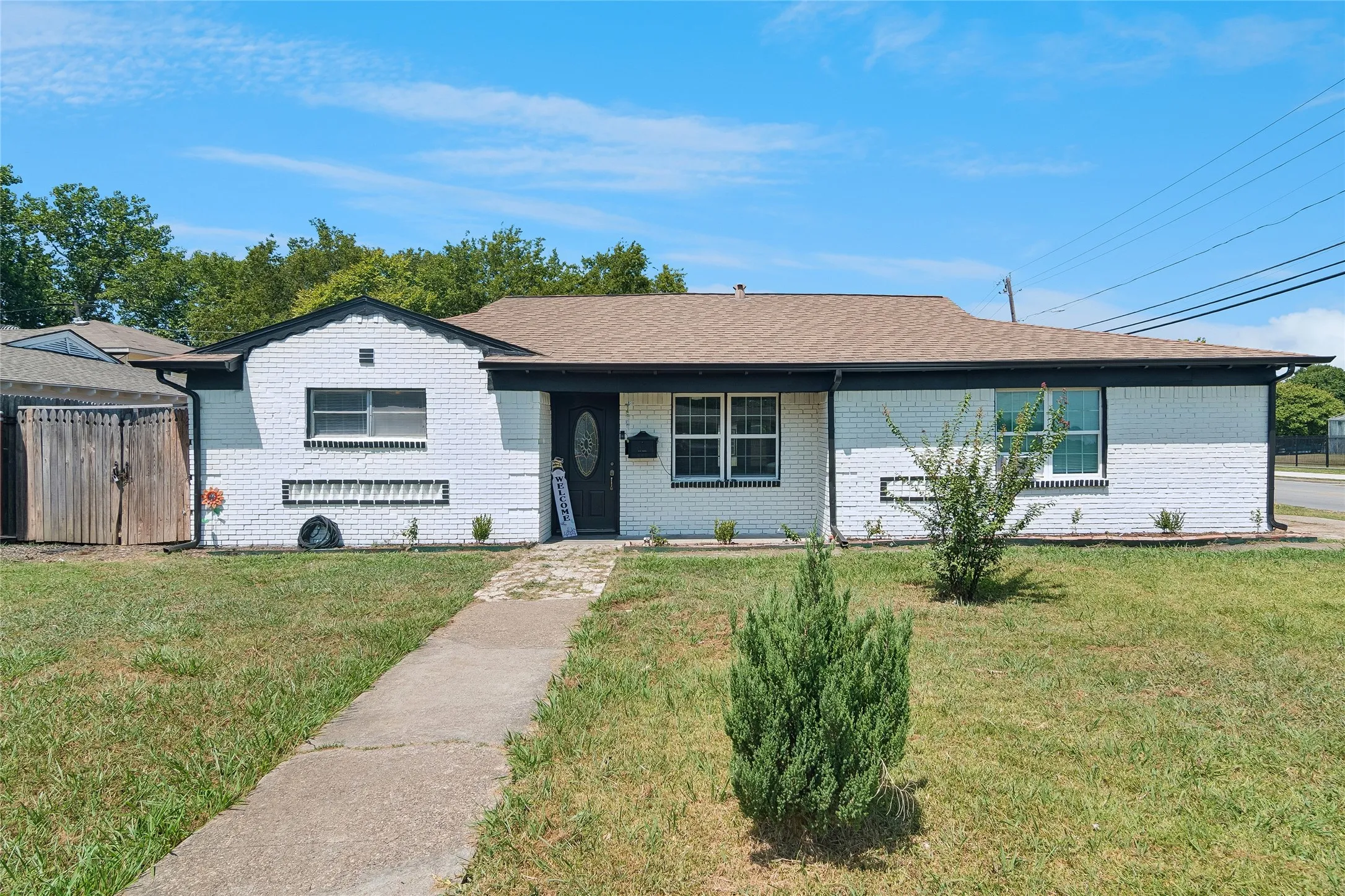 Single Family Residence For Sale in Dallas County , 459 Bolero Avenue, Dallas, Texas 75217, 4 Bedroom, 3 Bathroom, Garage spaces, 1,796 Sqft, built in 1960, mls#21344966, Real Estate Agent in Dallas, Homes For Sale in Dallas county, Homes For Sale in Dallas, Realtor in Dallas Texas, Real Estate Brokerage Independent Realty Texas, Luminita Cordes Realtor