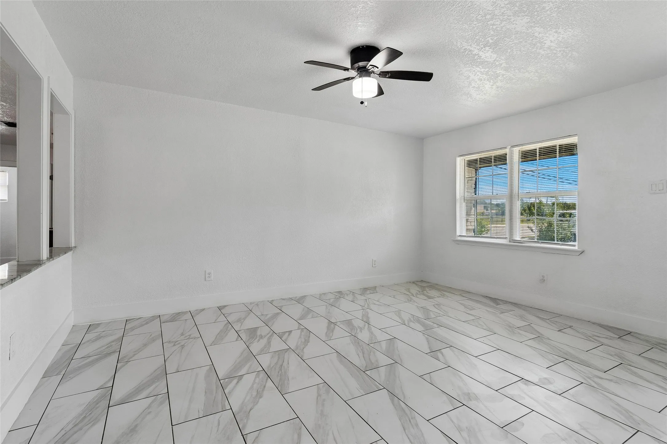 Single Family Residence For Sale in Dallas County , 459 Bolero Avenue, Dallas, Texas 75217, 4 Bedroom, 3 Bathroom, Garage spaces, 1,796 Sqft, built in 1960, mls#21344966, Real Estate Agent in Dallas, Homes For Sale in Dallas county, Homes For Sale in Dallas, Realtor in Dallas Texas, Real Estate Brokerage Independent Realty Texas, Luminita Cordes Realtor