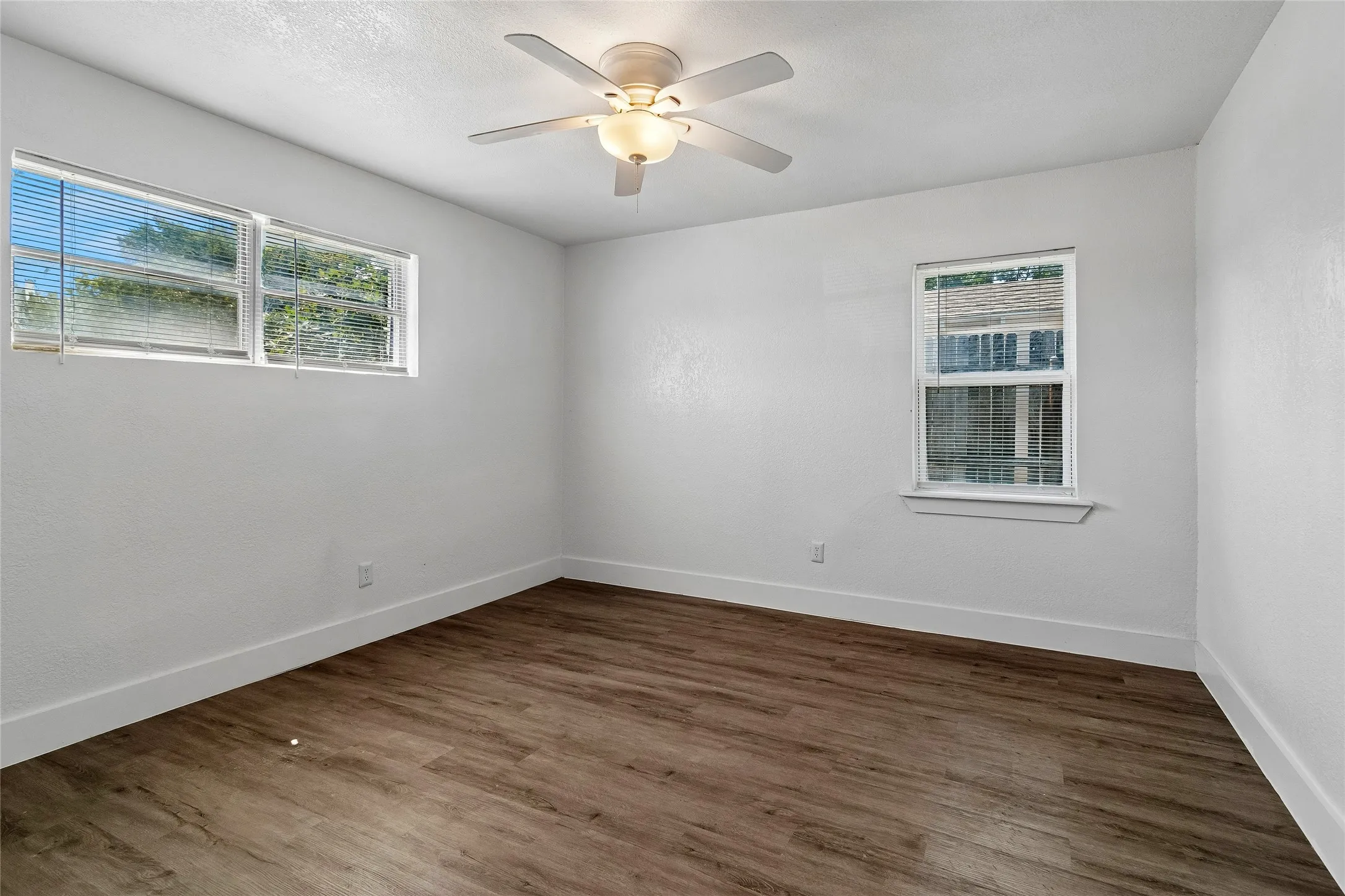 Single Family Residence For Sale in Dallas County , 459 Bolero Avenue, Dallas, Texas 75217, 4 Bedroom, 3 Bathroom, Garage spaces, 1,796 Sqft, built in 1960, mls#21344966, Real Estate Agent in Dallas, Homes For Sale in Dallas county, Homes For Sale in Dallas, Realtor in Dallas Texas, Real Estate Brokerage Independent Realty Texas, Luminita Cordes Realtor