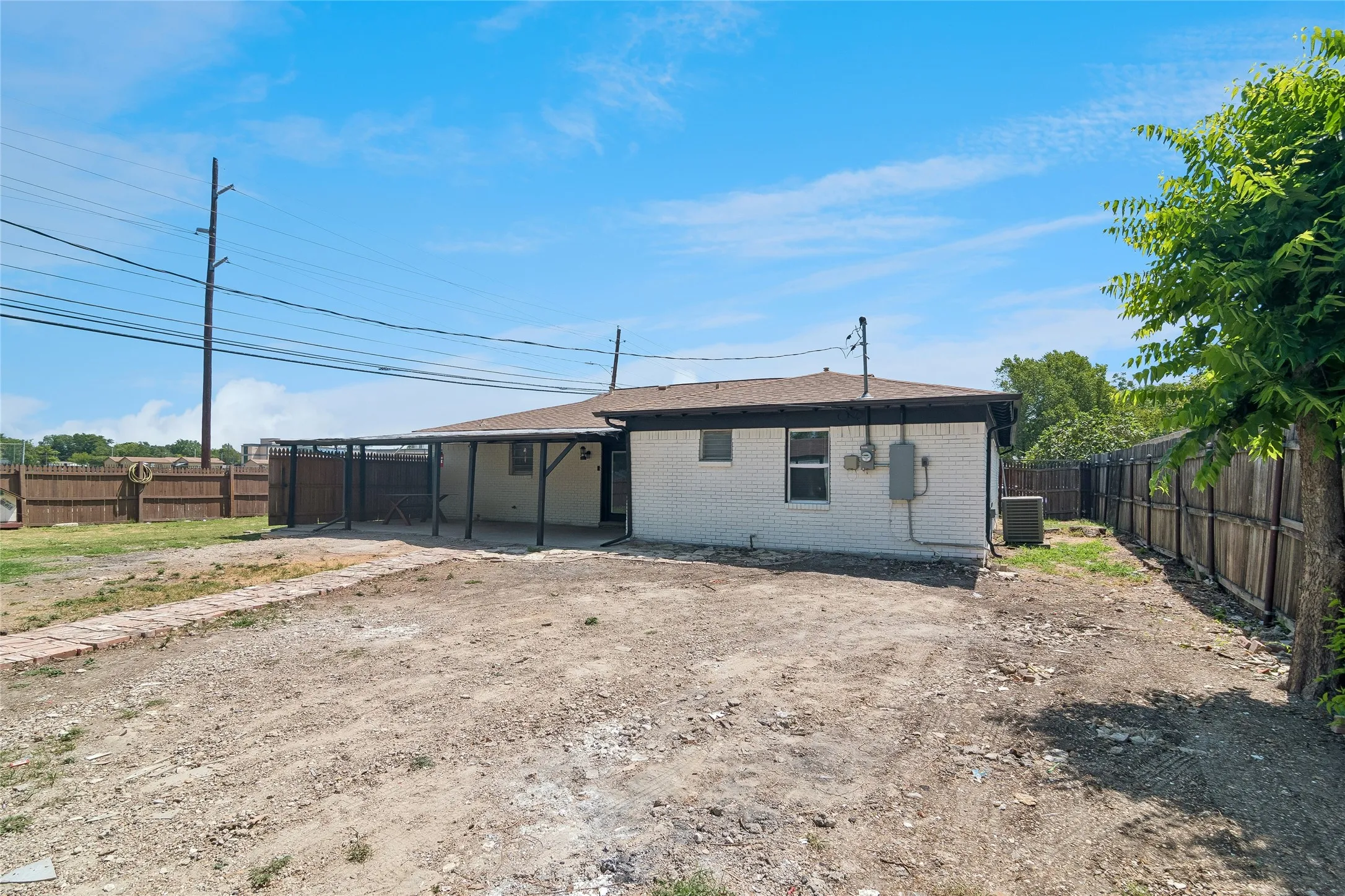 Single Family Residence For Sale in Dallas County , 459 Bolero Avenue, Dallas, Texas 75217, 4 Bedroom, 3 Bathroom, Garage spaces, 1,796 Sqft, built in 1960, mls#21344966, Real Estate Agent in Dallas, Homes For Sale in Dallas county, Homes For Sale in Dallas, Realtor in Dallas Texas, Real Estate Brokerage Independent Realty Texas, Luminita Cordes Realtor