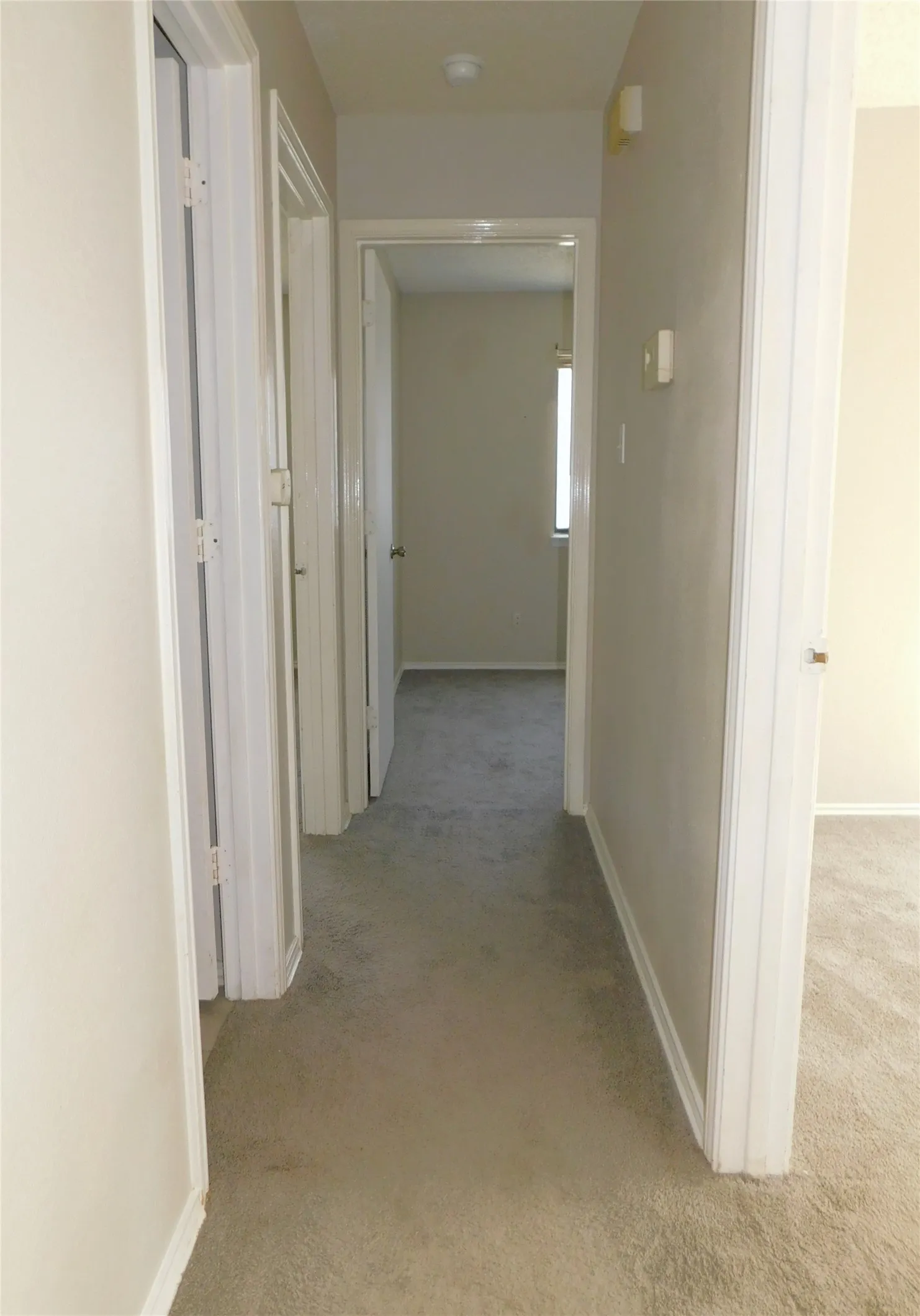 Single Family Residence For Rent in Denton County , 404 Pace Drive, Denton, Texas 76209, 3 Bedroom, 2 Bathroom, 2 Garage spaces, 1,156 Sqft, built in 1985, mls#21344810, Real Estate Agent in Denton, Homes For Rent in Denton county, Homes For Rent in Denton, Realtor in Denton Texas, Real Estate Brokerage Independent Realty Texas, Luminita Cordes Realtor