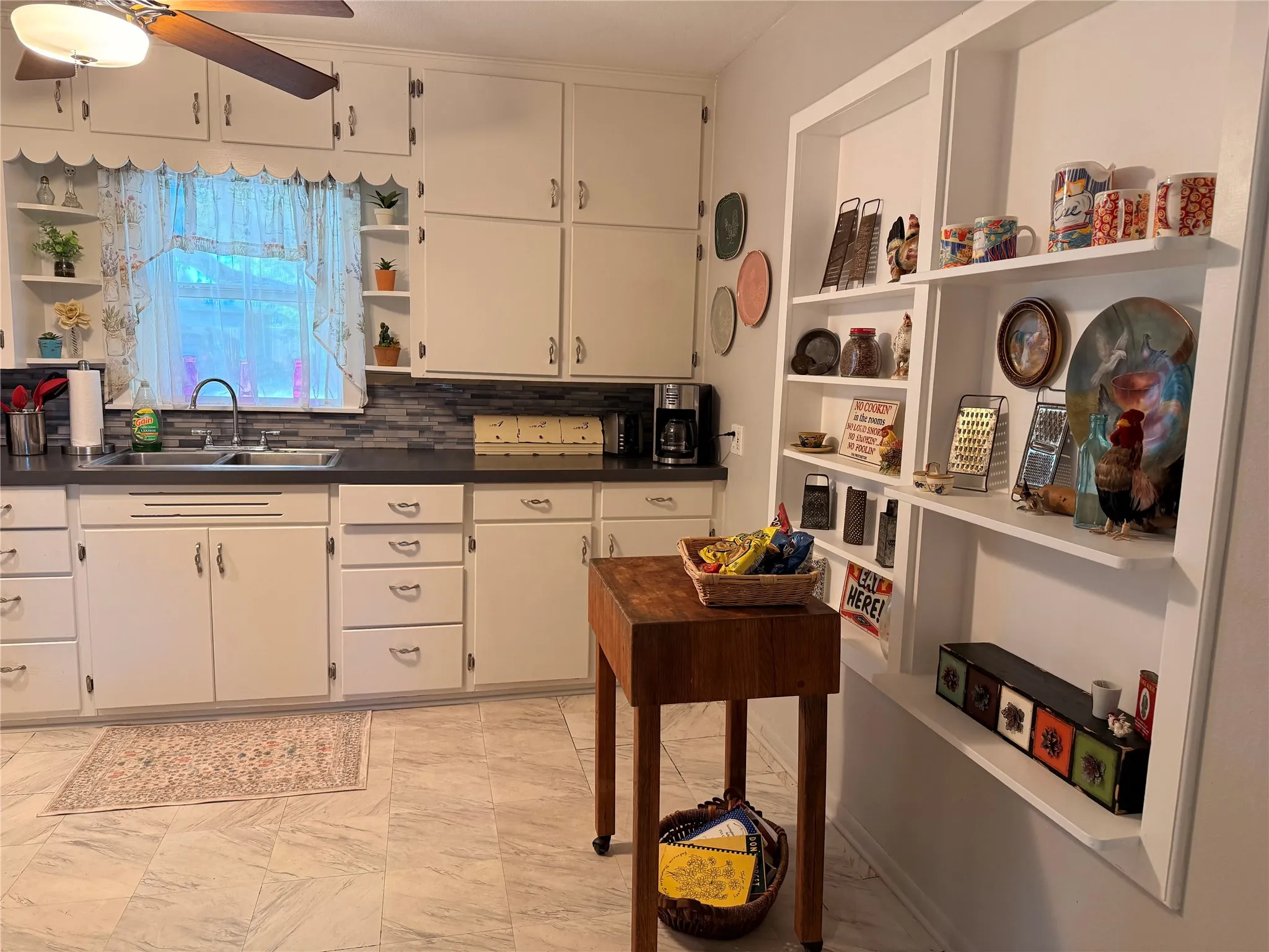 Single Family Residence For Sale in Taylor County , 1634 Sandefer Street, Abilene, Texas 79601, 3 Bedroom, 2 Bathroom, 1 Garage spaces, 1,647 Sqft, built in 1956, mls#21344876, Real Estate Agent in Abilene, Homes For Sale in Taylor county, Homes For Sale in Abilene, Realtor in Abilene Texas, Real Estate Brokerage Independent Realty Texas, Luminita Cordes Realtor