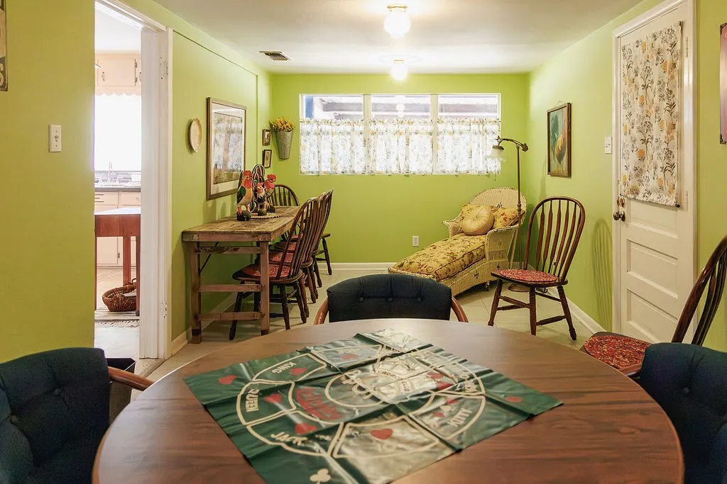 Single Family Residence For Sale in Taylor County , 1634 Sandefer Street, Abilene, Texas 79601, 3 Bedroom, 2 Bathroom, 1 Garage spaces, 1,647 Sqft, built in 1956, mls#21344876, Real Estate Agent in Abilene, Homes For Sale in Taylor county, Homes For Sale in Abilene, Realtor in Abilene Texas, Real Estate Brokerage Independent Realty Texas, Luminita Cordes Realtor