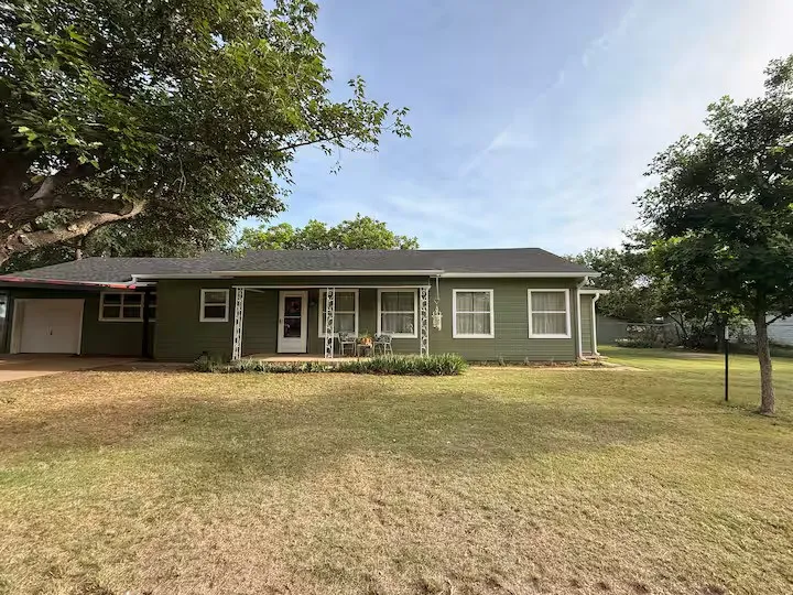Single Family Residence For Sale in Taylor County , 1634 Sandefer Street, Abilene, Texas 79601, 3 Bedroom, 2 Bathroom, 1 Garage spaces, 1,647 Sqft, built in 1956, mls#21344876, Real Estate Agent in Abilene, Homes For Sale in Taylor county, Homes For Sale in Abilene, Realtor in Abilene Texas, Real Estate Brokerage Independent Realty Texas, Luminita Cordes Realtor