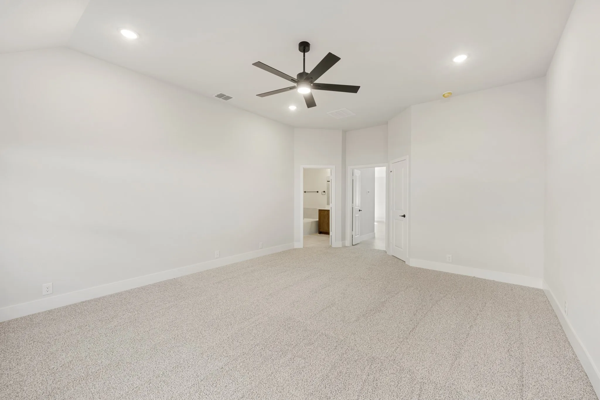 Single Family Residence For Sale in Johnson County , 913 Hickory Chase Drive, Godley, Texas 76044, 4 Bedroom, 2 Bathroom, 2 Garage spaces, 2,243 Sqft, built in 2026, mls#21344982, Real Estate Agent in Godley, Homes For Sale in Johnson county, Homes For Sale in Godley, Realtor in Godley Texas, Real Estate Brokerage Independent Realty Texas, Luminita Cordes Realtor