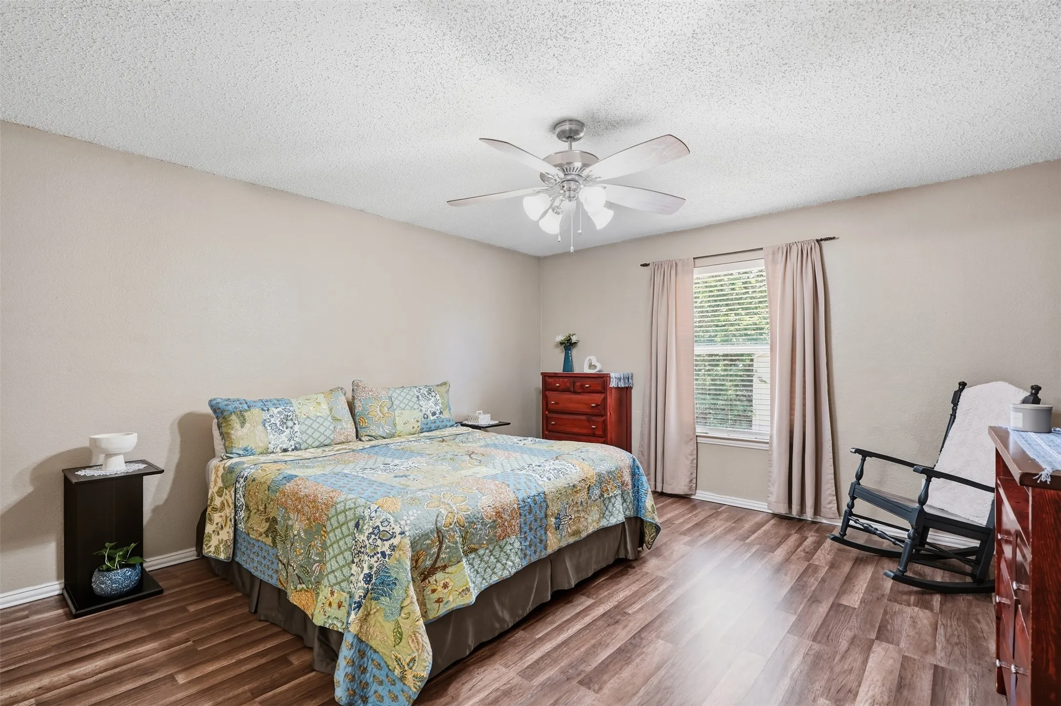 Single Family Residence For Sale in Denton County , 1152 Lake Bluff Drive, Little Elm, Texas 75068, 3 Bedroom, 2 Bathroom, 2 Garage spaces, 1,323 Sqft, built in 1999, mls#21344938, Real Estate Agent in Little Elm, Homes For Sale in Denton county, Homes For Sale in Little Elm, Realtor in Little Elm Texas, Real Estate Brokerage Independent Realty Texas, Luminita Cordes Realtor