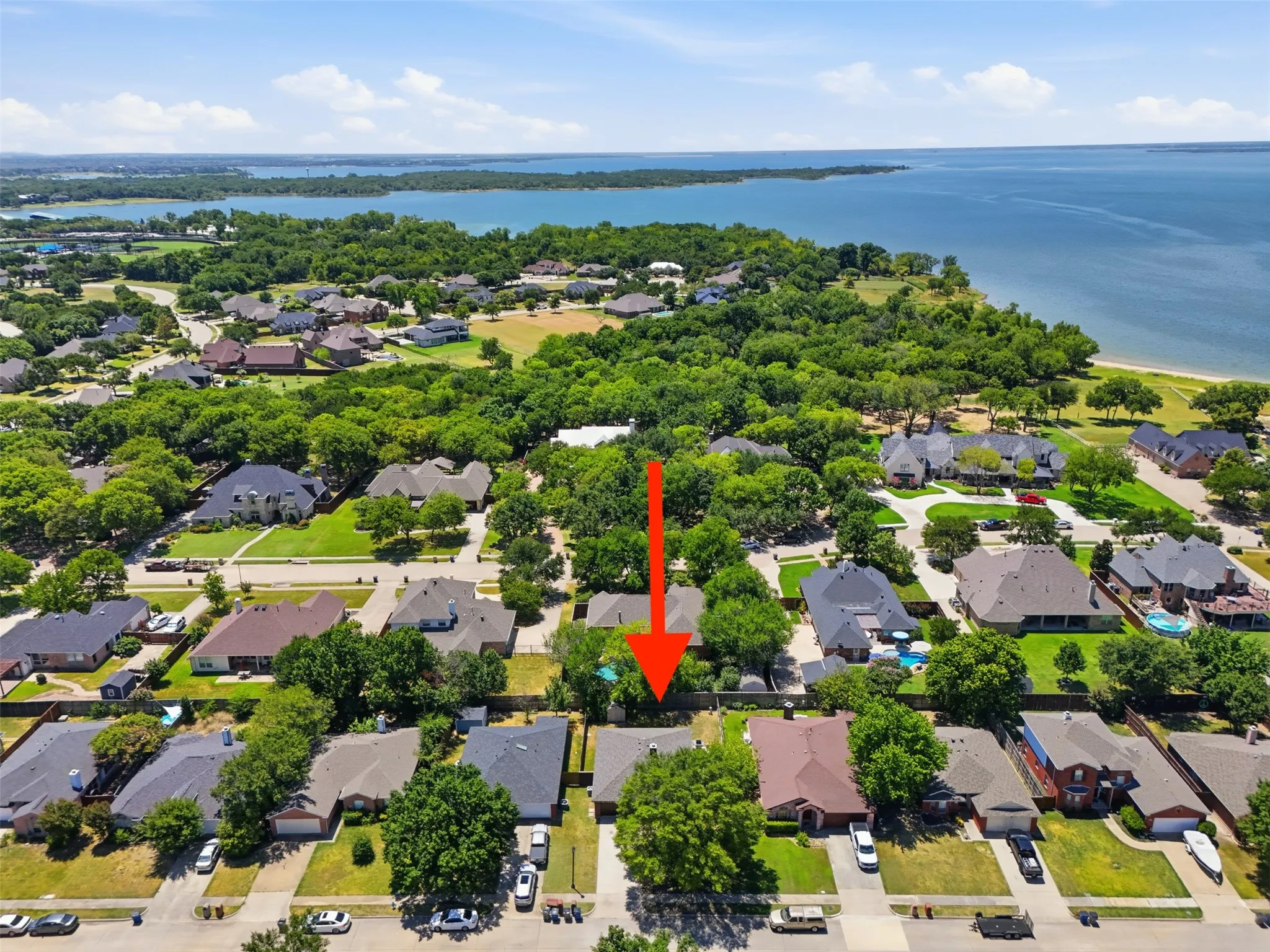Single Family Residence For Sale in Denton County , 1152 Lake Bluff Drive, Little Elm, Texas 75068, 3 Bedroom, 2 Bathroom, 2 Garage spaces, 1,323 Sqft, built in 1999, mls#21344938, Real Estate Agent in Little Elm, Homes For Sale in Denton county, Homes For Sale in Little Elm, Realtor in Little Elm Texas, Real Estate Brokerage Independent Realty Texas, Luminita Cordes Realtor
