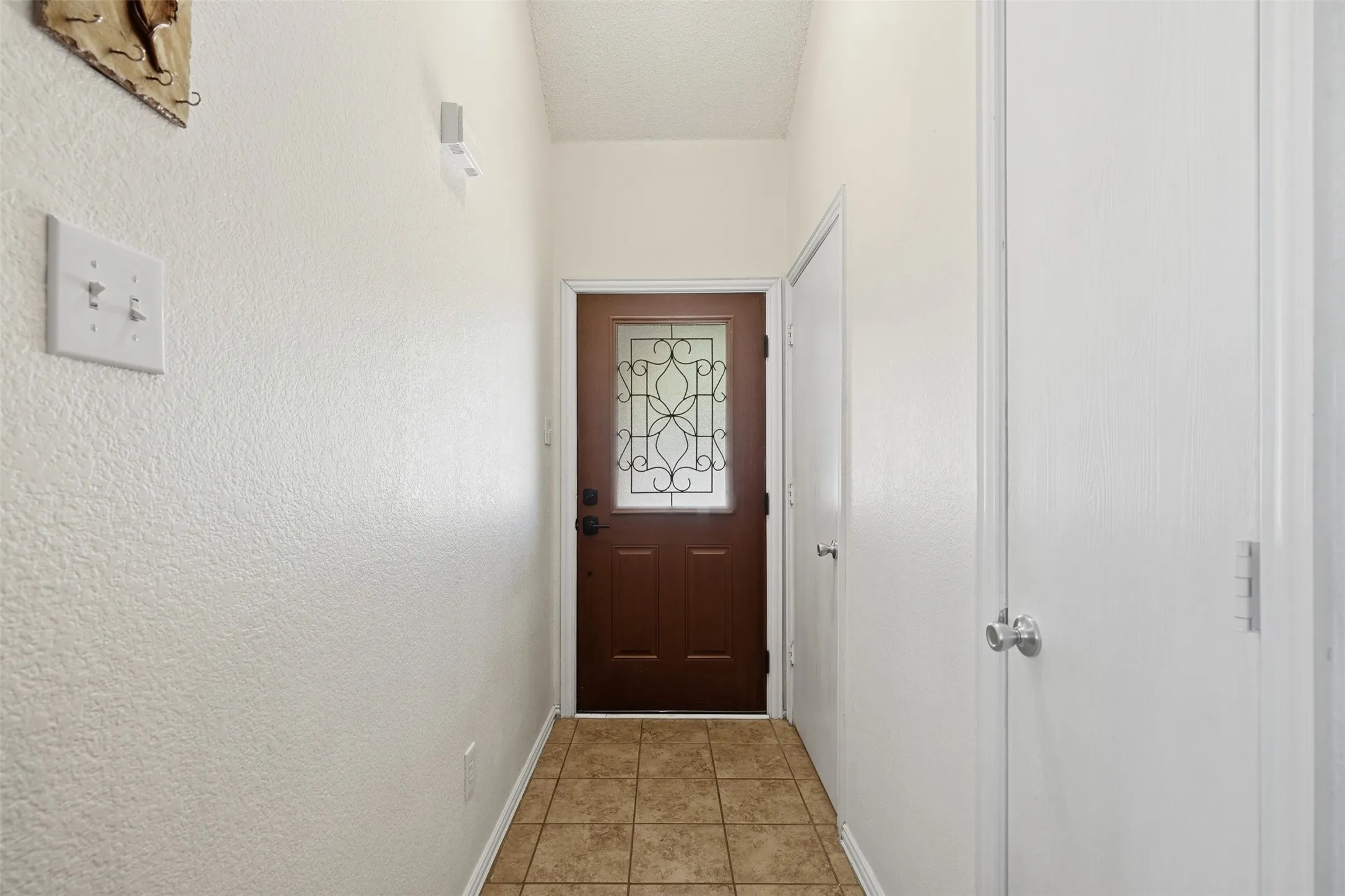 Single Family Residence For Sale in Denton County , 1152 Lake Bluff Drive, Little Elm, Texas 75068, 3 Bedroom, 2 Bathroom, 2 Garage spaces, 1,323 Sqft, built in 1999, mls#21344938, Real Estate Agent in Little Elm, Homes For Sale in Denton county, Homes For Sale in Little Elm, Realtor in Little Elm Texas, Real Estate Brokerage Independent Realty Texas, Luminita Cordes Realtor