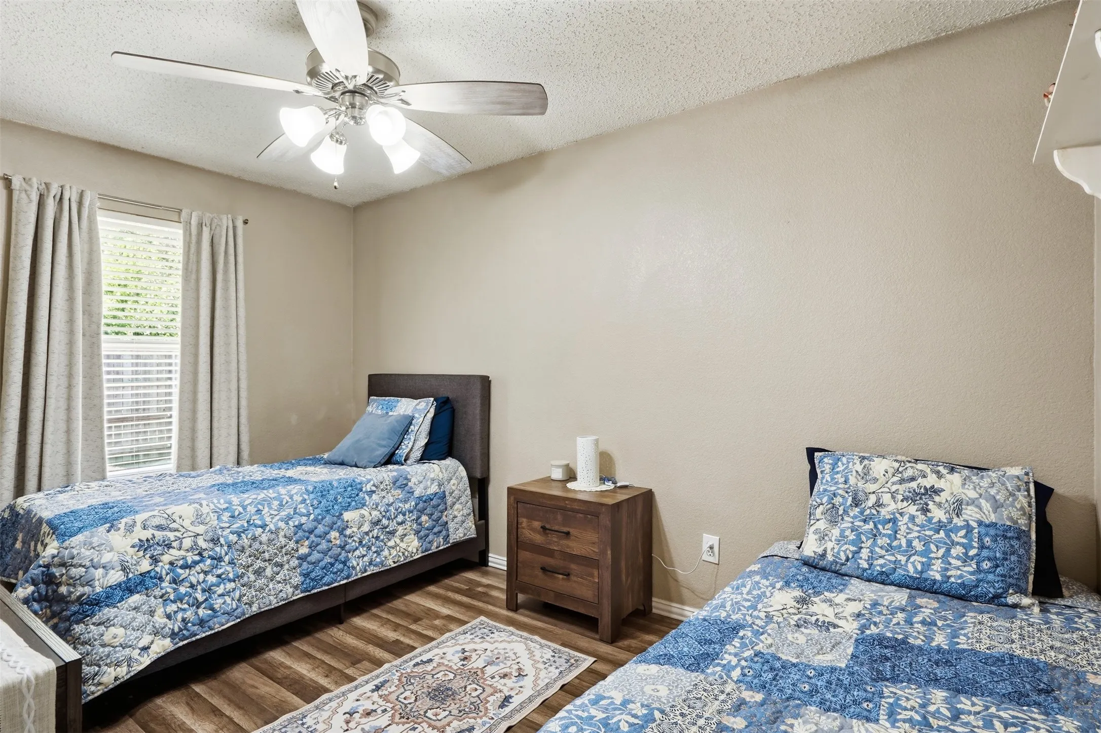 Single Family Residence For Sale in Denton County , 1152 Lake Bluff Drive, Little Elm, Texas 75068, 3 Bedroom, 2 Bathroom, 2 Garage spaces, 1,323 Sqft, built in 1999, mls#21344938, Real Estate Agent in Little Elm, Homes For Sale in Denton county, Homes For Sale in Little Elm, Realtor in Little Elm Texas, Real Estate Brokerage Independent Realty Texas, Luminita Cordes Realtor