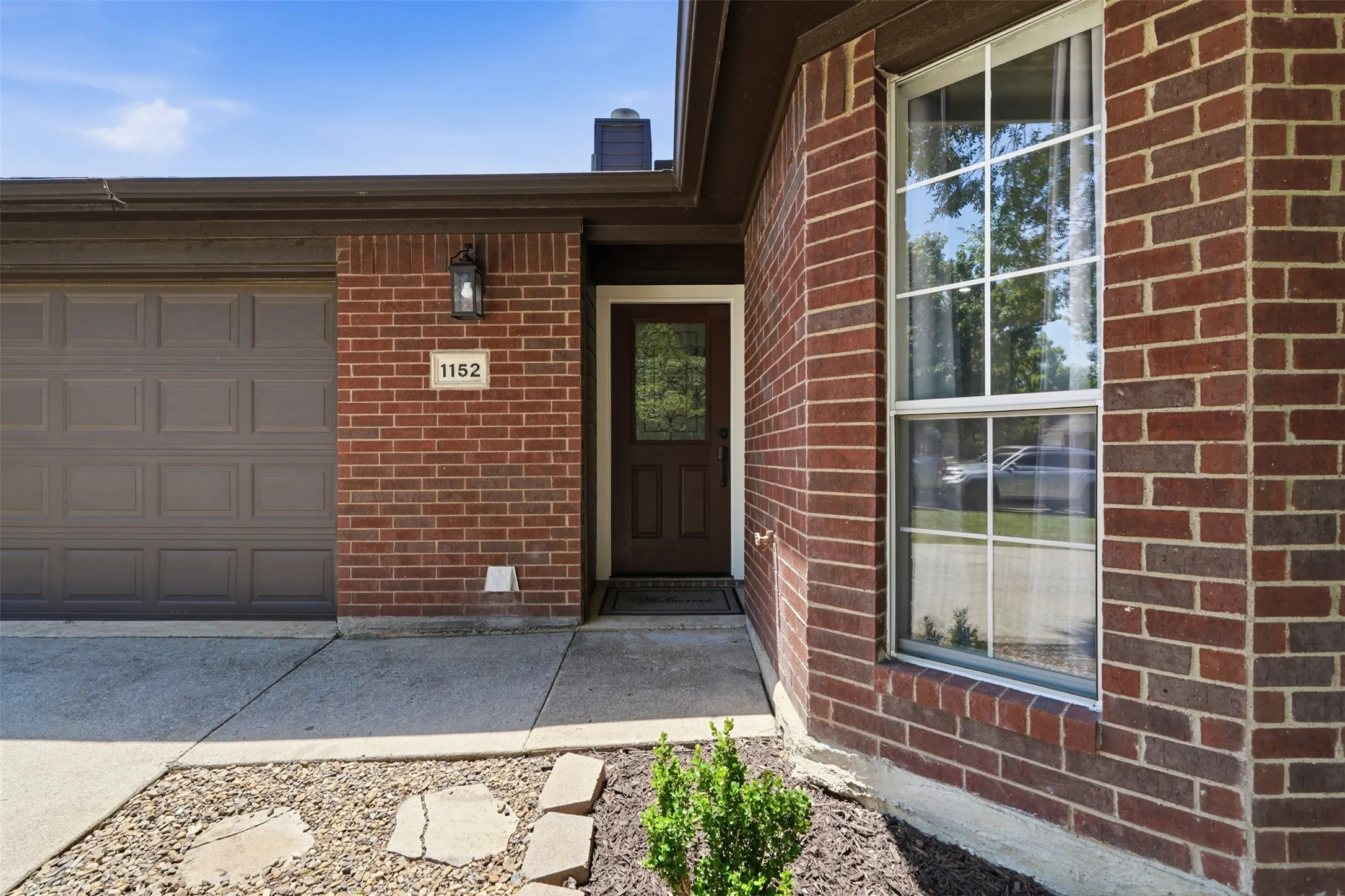 Single Family Residence For Sale in Denton County , 1152 Lake Bluff Drive, Little Elm, Texas 75068, 3 Bedroom, 2 Bathroom, 2 Garage spaces, 1,323 Sqft, built in 1999, mls#21344938, Real Estate Agent in Little Elm, Homes For Sale in Denton county, Homes For Sale in Little Elm, Realtor in Little Elm Texas, Real Estate Brokerage Independent Realty Texas, Luminita Cordes Realtor