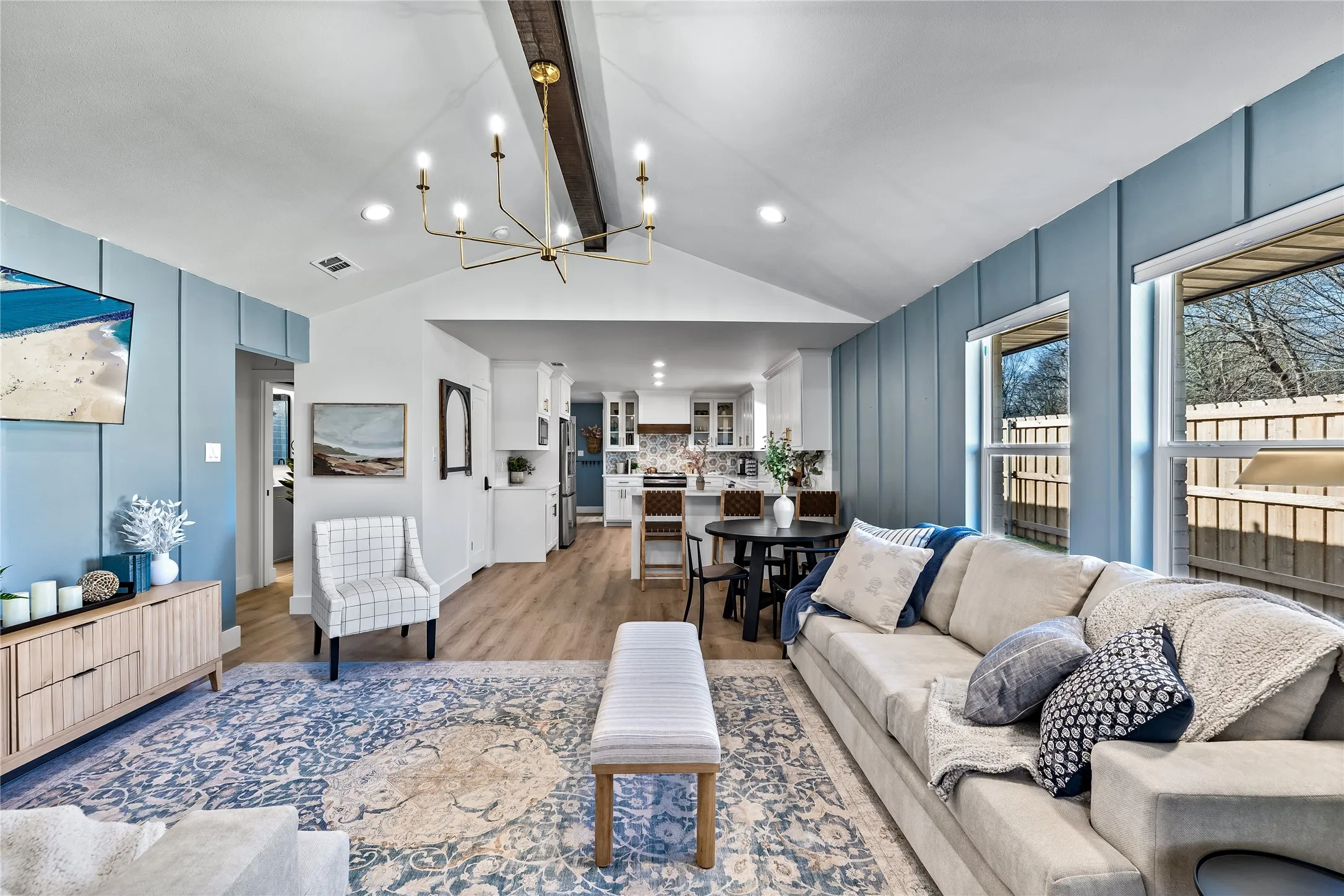 Single Family Residence For Sale in Collin County , 309 W White Avenue, Mc Kinney, Texas 75069, 3 Bedroom, 3 Bathroom, Garage spaces, 1,558 Sqft, built in 1985, mls#21344747, Real Estate Agent in Mc Kinney, Homes For Sale in Collin county, Homes For Sale in Mc Kinney, Realtor in Mc Kinney Texas, Real Estate Brokerage Independent Realty Texas, Luminita Cordes Realtor