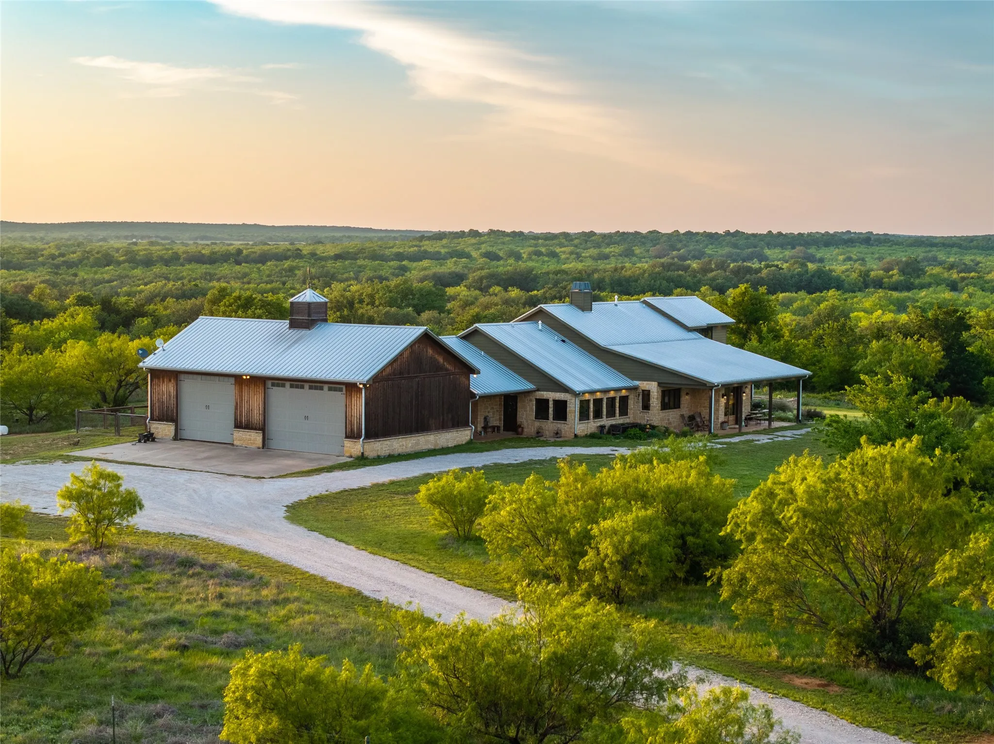 Farm For Sale in Eastland County , 470 County Road 164, Eastland, Texas 76448, 3 Bedroom, 4 Bathroom, 2 Garage spaces, 8,364 Sqft, built in 2010, mls#21344989, Real Estate Agent in Eastland, Homes For Sale in Eastland county, Homes For Sale in Eastland, Realtor in Eastland Texas, Real Estate Brokerage Independent Realty Texas, Luminita Cordes Realtor