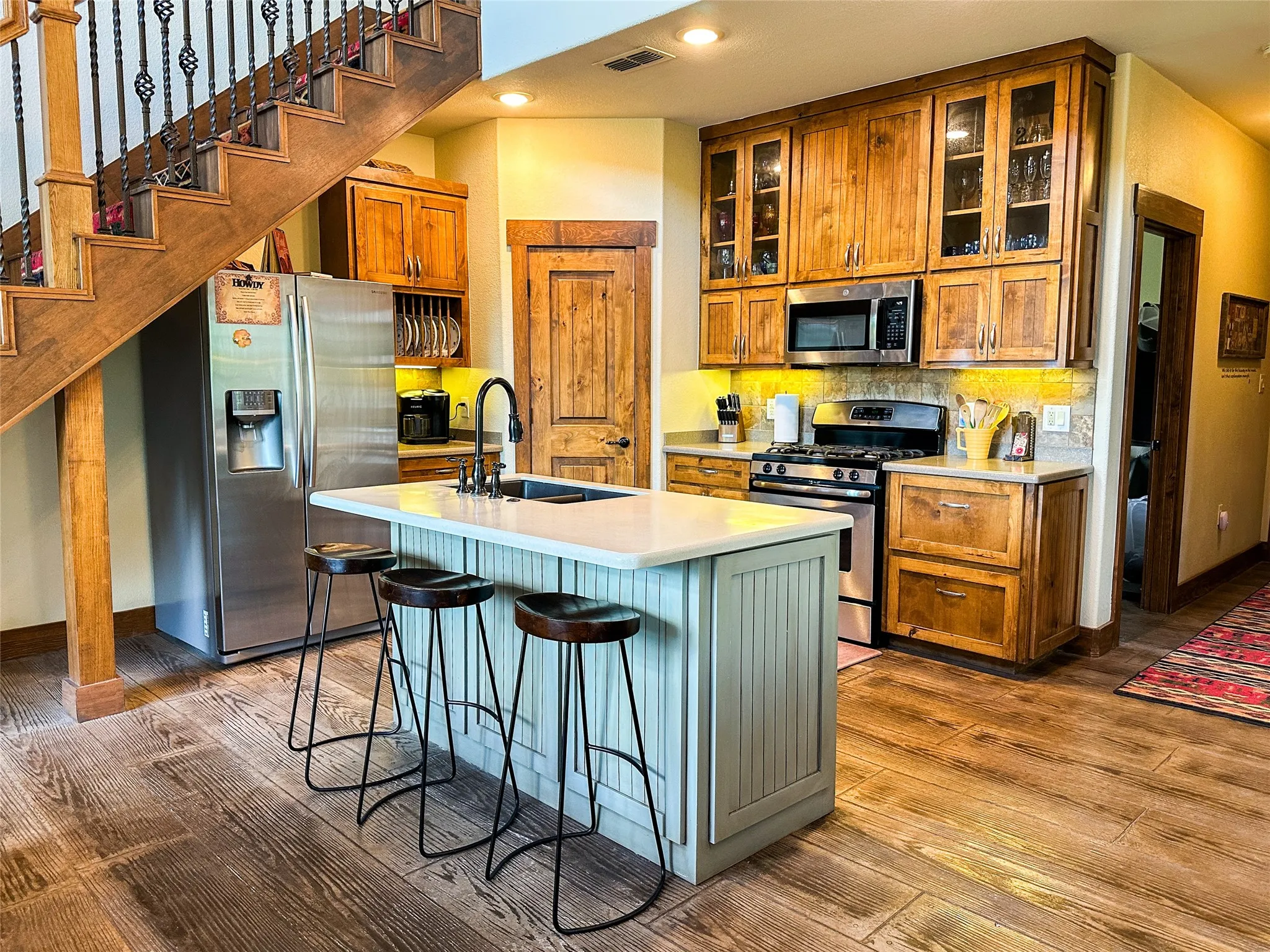 Farm For Sale in Eastland County , 470 County Road 164, Eastland, Texas 76448, 3 Bedroom, 4 Bathroom, 2 Garage spaces, 8,364 Sqft, built in 2010, mls#21344989, Real Estate Agent in Eastland, Homes For Sale in Eastland county, Homes For Sale in Eastland, Realtor in Eastland Texas, Real Estate Brokerage Independent Realty Texas, Luminita Cordes Realtor