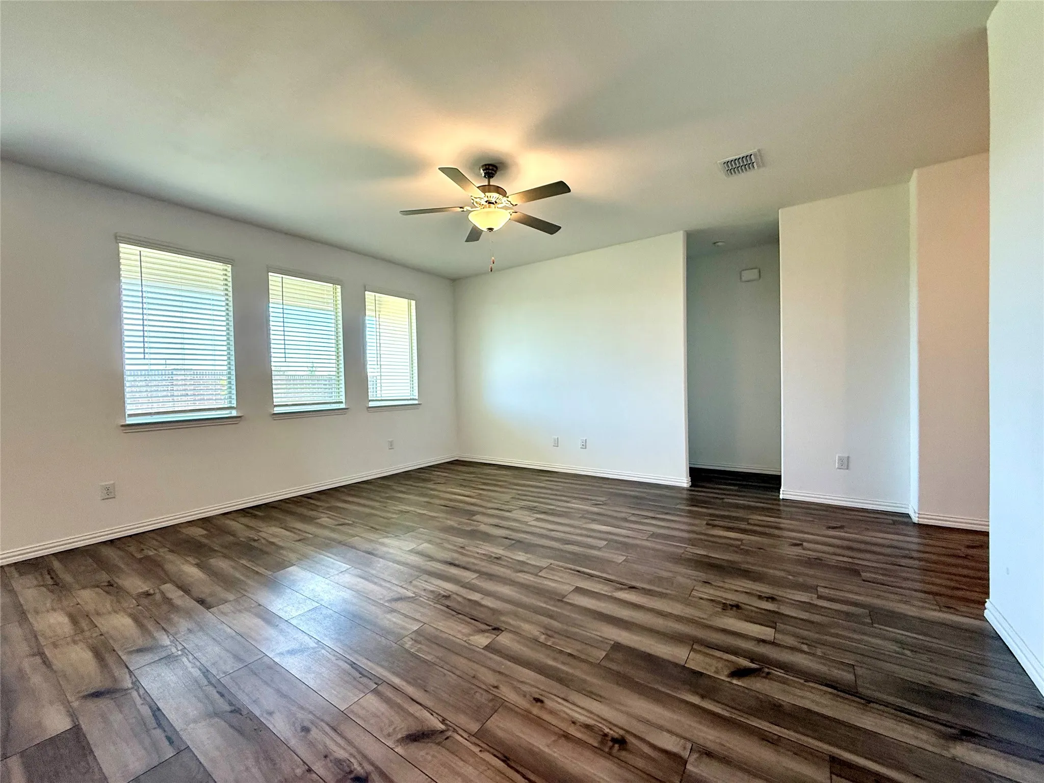 Single Family Residence For Rent in Collin County , 8000 Blue Heron Lane, Mc Kinney, Texas 75071, 4 Bedroom, 2 Bathroom, 2 Garage spaces, 1,835 Sqft, built in 2022, mls#21344602, Real Estate Agent in Mc Kinney, Homes For Rent in Collin county, Homes For Rent in Mc Kinney, Realtor in Mc Kinney Texas, Real Estate Brokerage Independent Realty Texas, Luminita Cordes Realtor