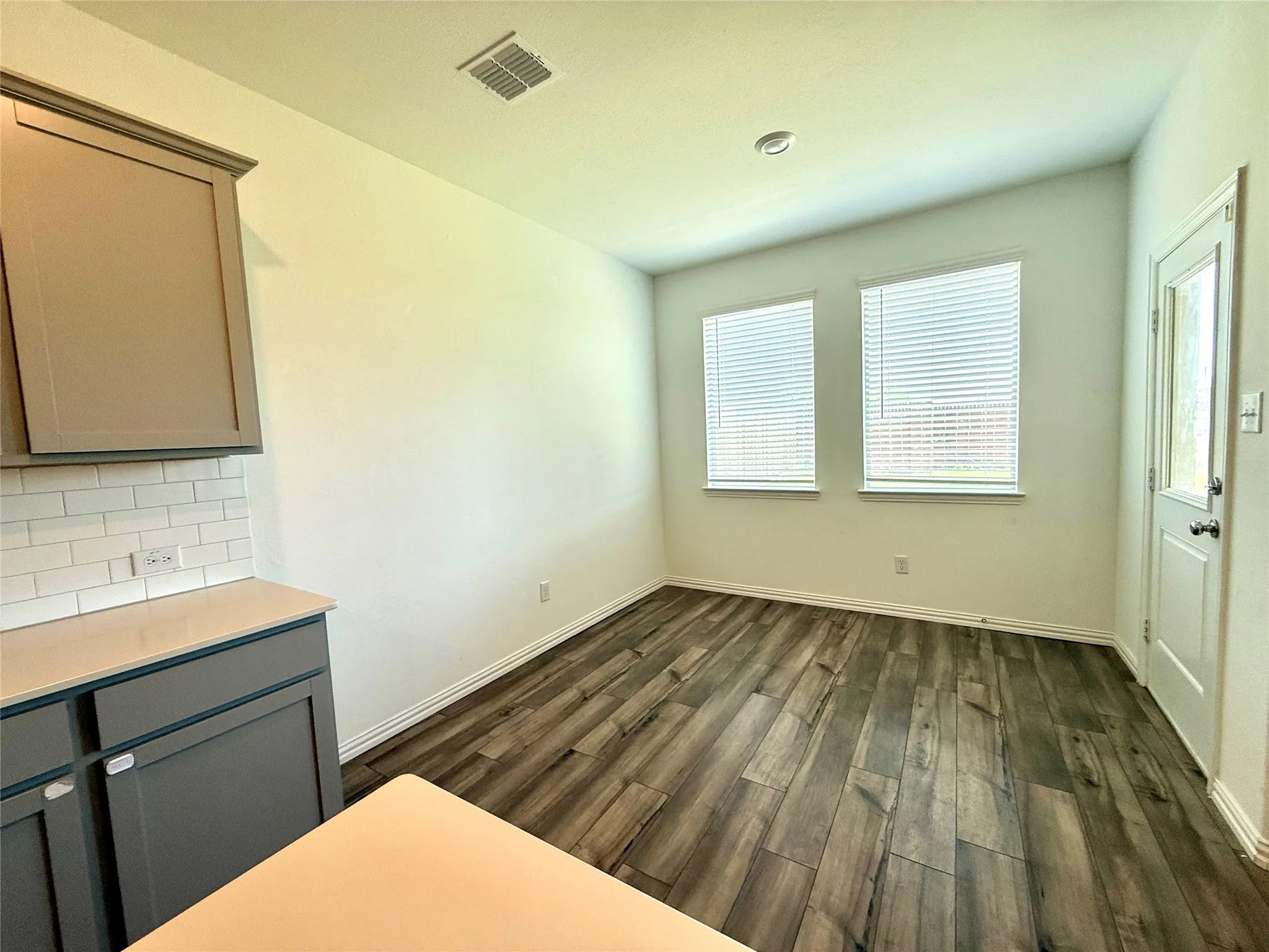 Single Family Residence For Rent in Collin County , 8000 Blue Heron Lane, Mc Kinney, Texas 75071, 4 Bedroom, 2 Bathroom, 2 Garage spaces, 1,835 Sqft, built in 2022, mls#21344602, Real Estate Agent in Mc Kinney, Homes For Rent in Collin county, Homes For Rent in Mc Kinney, Realtor in Mc Kinney Texas, Real Estate Brokerage Independent Realty Texas, Luminita Cordes Realtor