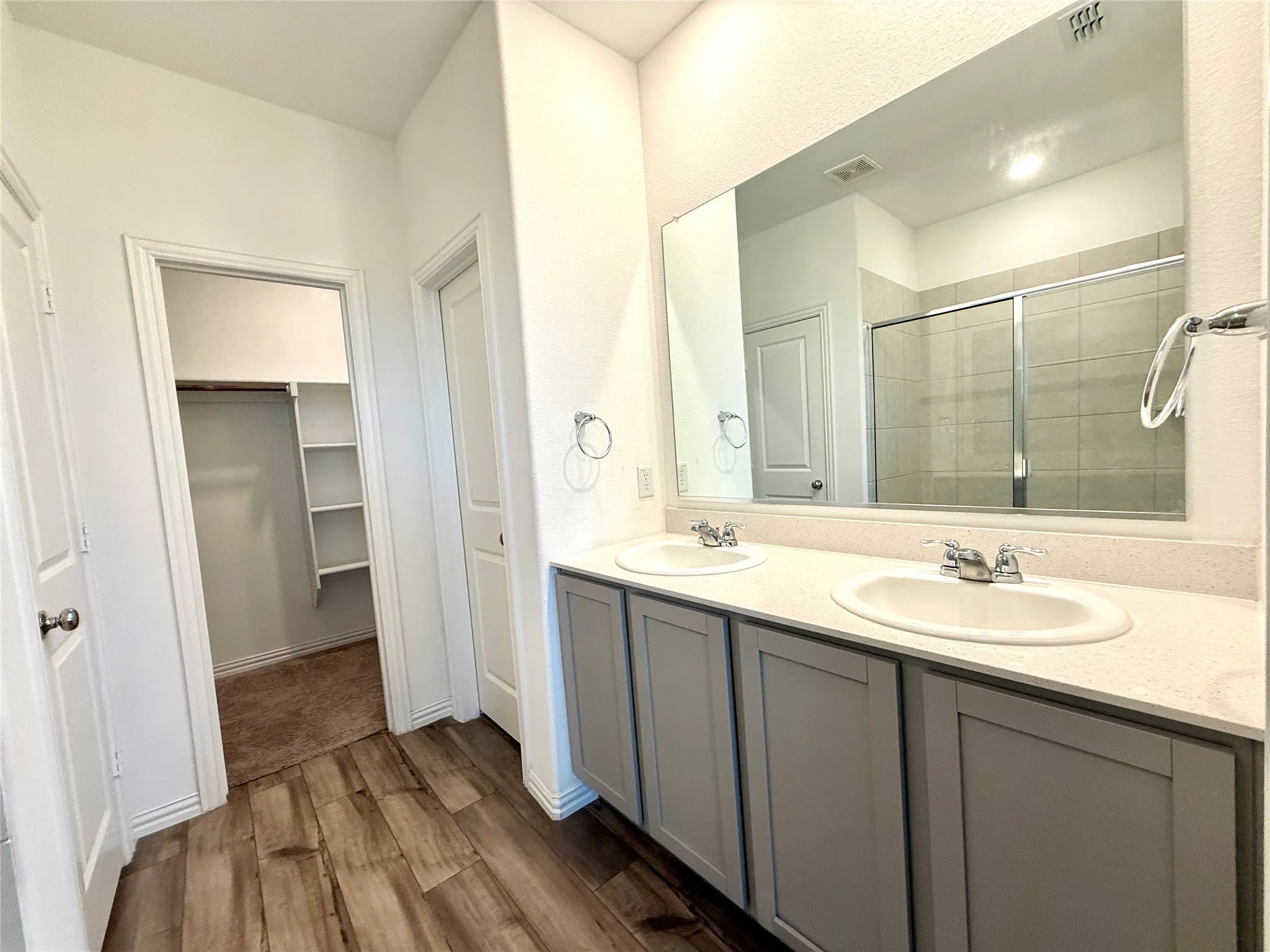 Single Family Residence For Rent in Collin County , 8000 Blue Heron Lane, Mc Kinney, Texas 75071, 4 Bedroom, 2 Bathroom, 2 Garage spaces, 1,835 Sqft, built in 2022, mls#21344602, Real Estate Agent in Mc Kinney, Homes For Rent in Collin county, Homes For Rent in Mc Kinney, Realtor in Mc Kinney Texas, Real Estate Brokerage Independent Realty Texas, Luminita Cordes Realtor