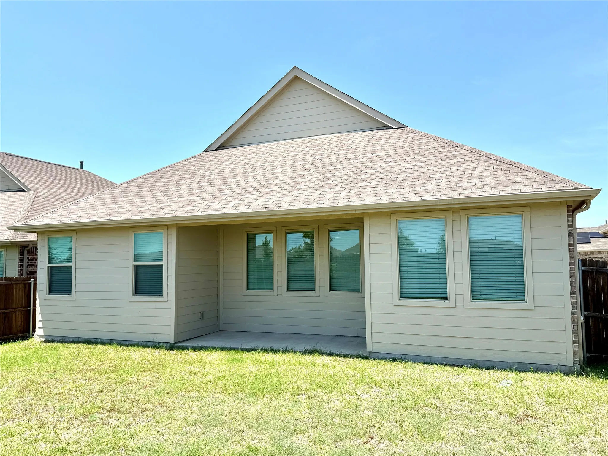 Single Family Residence For Rent in Collin County , 8000 Blue Heron Lane, Mc Kinney, Texas 75071, 4 Bedroom, 2 Bathroom, 2 Garage spaces, 1,835 Sqft, built in 2022, mls#21344602, Real Estate Agent in Mc Kinney, Homes For Rent in Collin county, Homes For Rent in Mc Kinney, Realtor in Mc Kinney Texas, Real Estate Brokerage Independent Realty Texas, Luminita Cordes Realtor