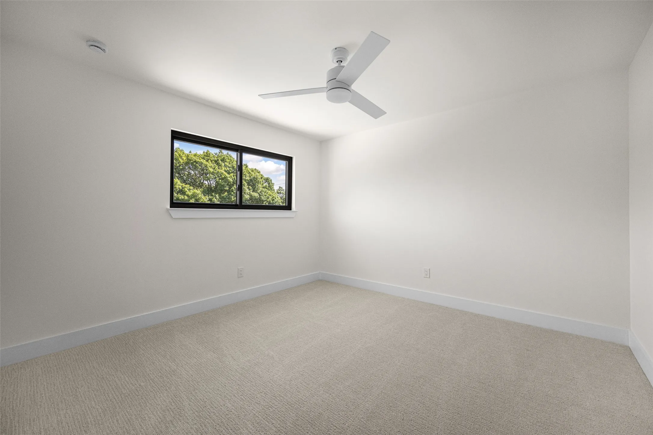 Single Family Residence For Sale in Dallas County , 6631 Fireflame Drive, Dallas, Texas 75248, 4 Bedroom, 3 Bathroom, 2 Garage spaces, 2,506 Sqft, built in 1978, mls#21344932, Real Estate Agent in Dallas, Homes For Sale in Dallas county, Homes For Sale in Dallas, Realtor in Dallas Texas, Real Estate Brokerage Independent Realty Texas, Luminita Cordes Realtor